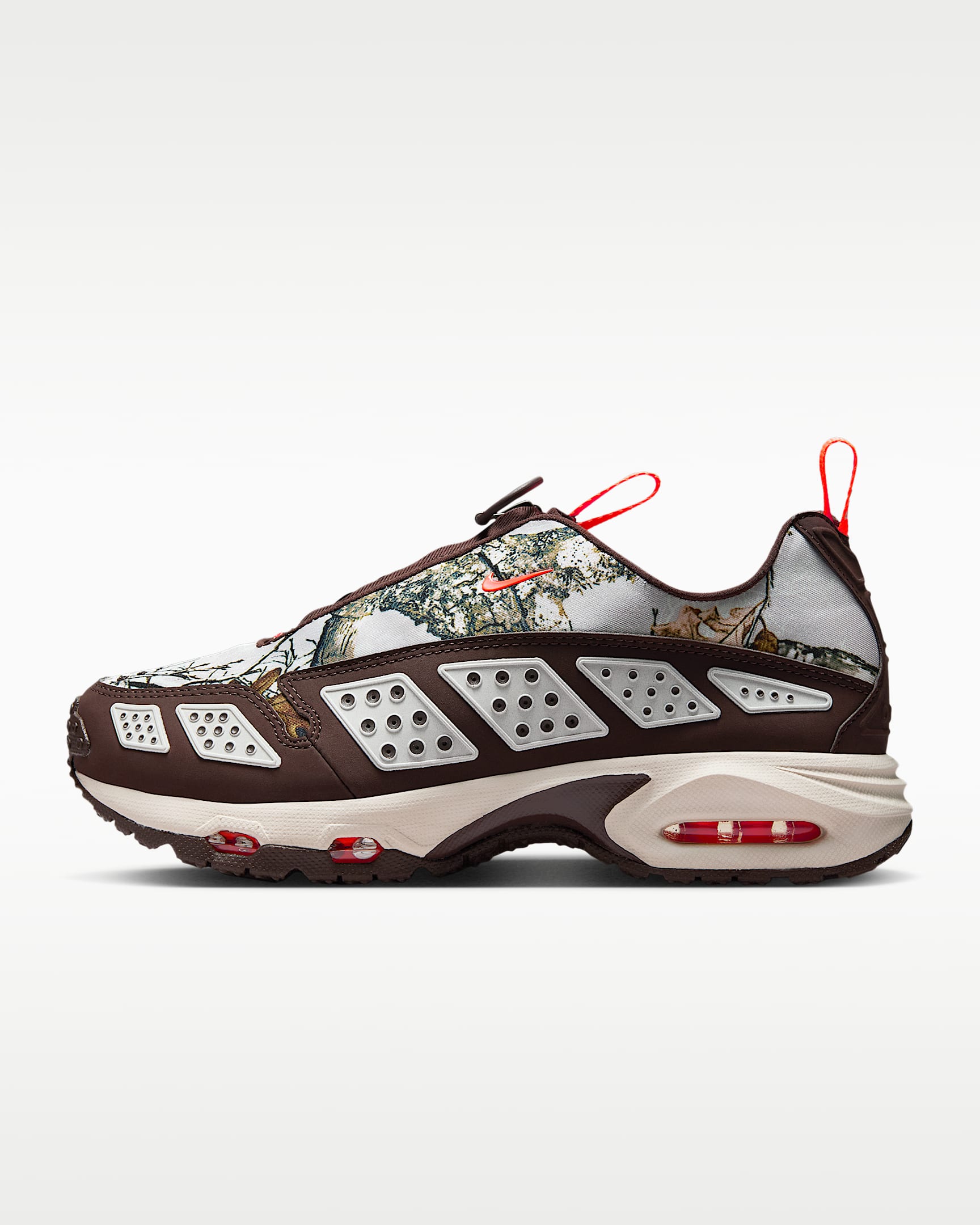 Nike Air Max SNDR RealTree 女子运动鞋 - 浅土褐/巴洛克棕/橙红