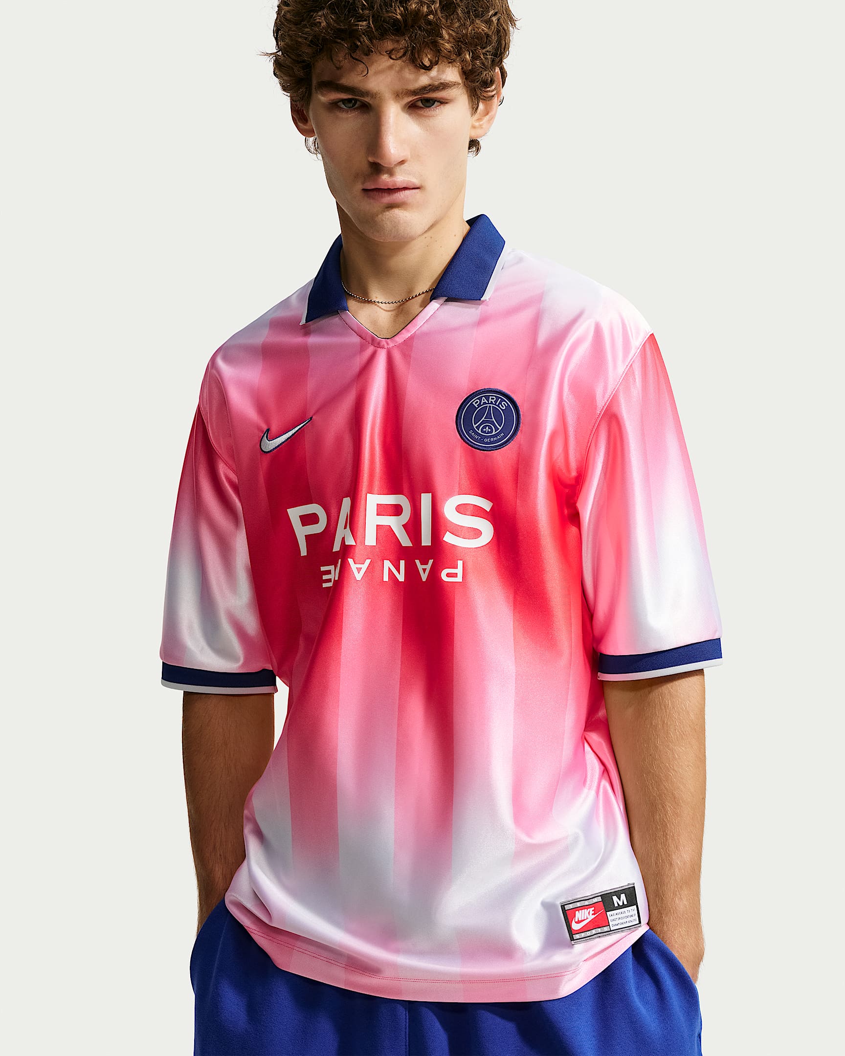 巴黎圣日耳曼足球俱乐部 Energy Nike Dri-FIT 男子速干短袖足球球衣 - 全球红/黑/深宝蓝/领域银