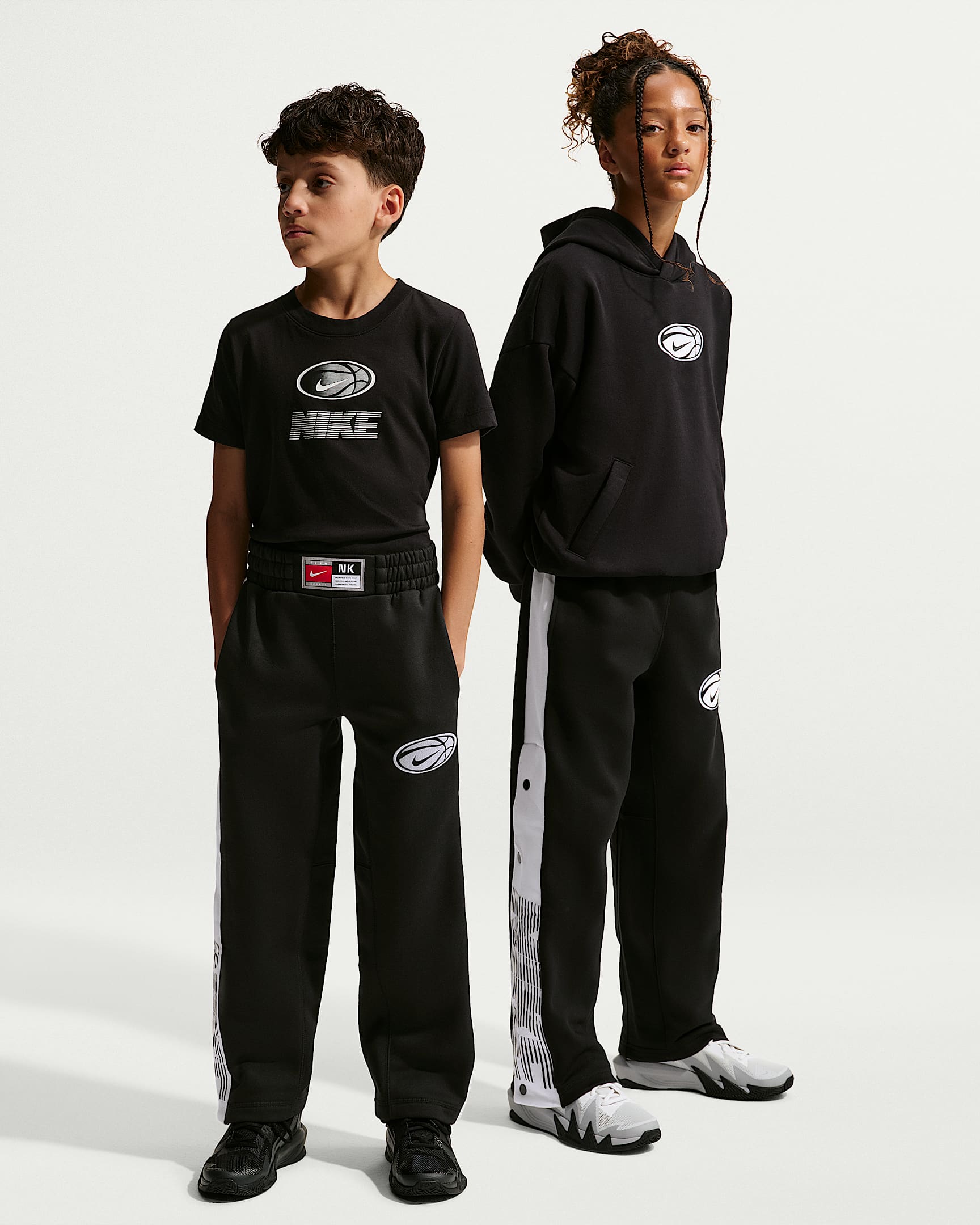 Nike 大童加绒篮球长裤 - 黑/白色/白色