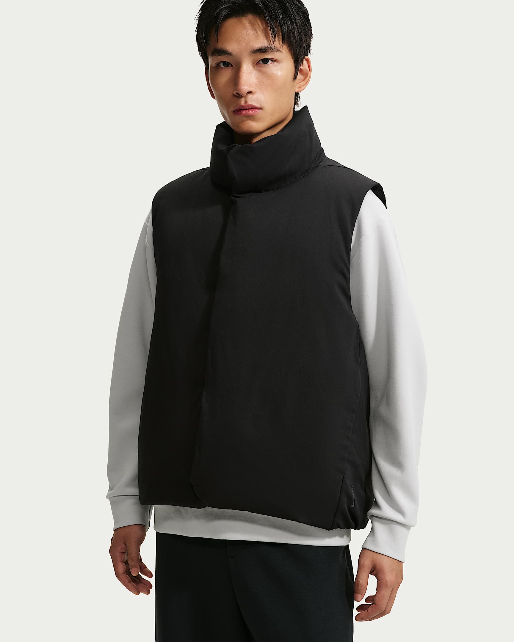 Nike 24.7 OuterCalm Therma-FIT 男子羽绒马甲 - 黑/暗烟灰