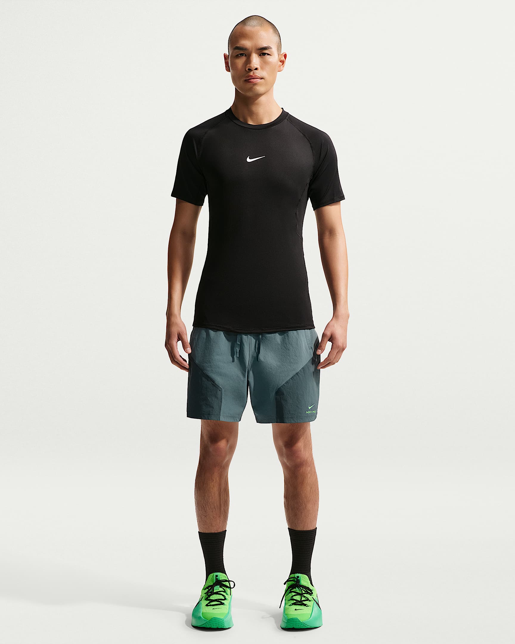 Nike Pro Training Dri-FIT ADV 男子速干训练短裤 - 矿物岩板蓝/褪色杉木绿/冲击绿