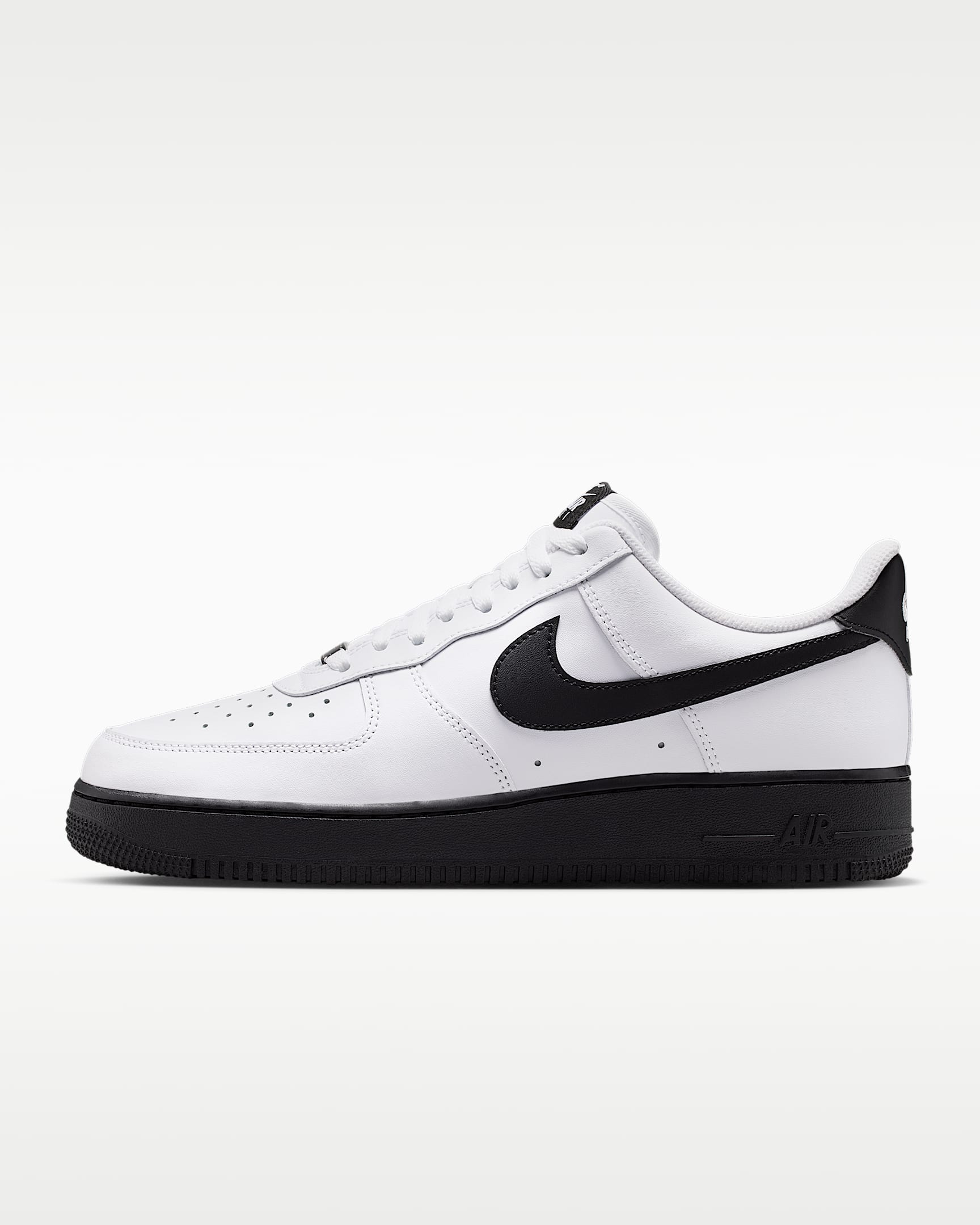 Nike Air Force 1 '07 男子空军一号运动鞋 - 白色/黑