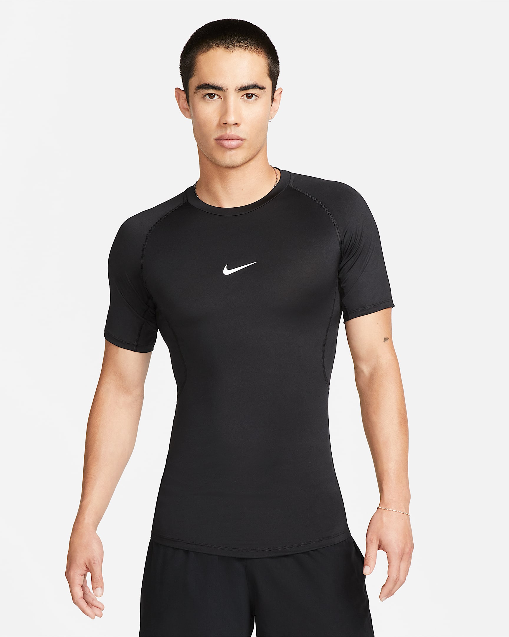 Nike Pro Dri-FIT 男子速干紧身短袖训练上衣 - 黑/白色