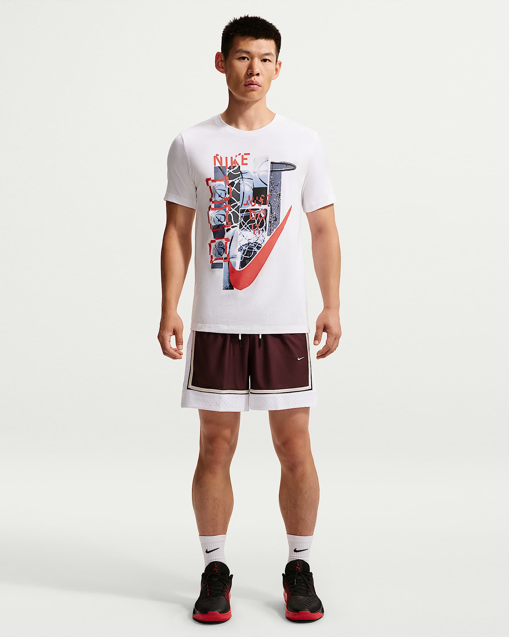 Nike Standard Issue Dri-FIT 耐克篮球小标系列男子速干短裤 - 鲜亮勃艮第酒红/白色/淡象牙白
