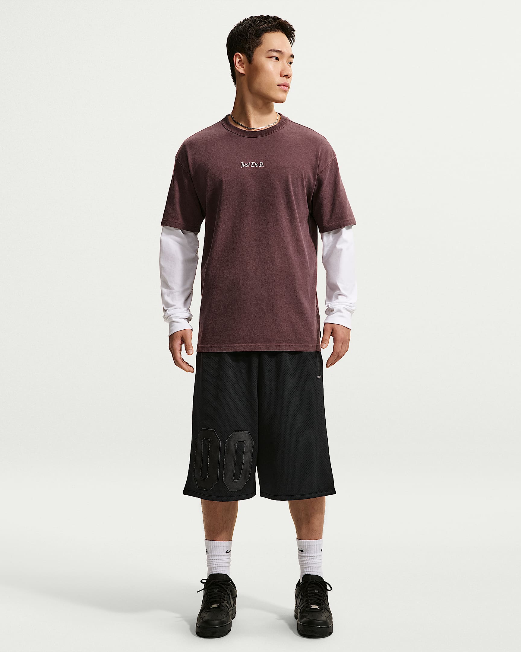 Nike Sportswear 男子短裤 - 黑/冰银
