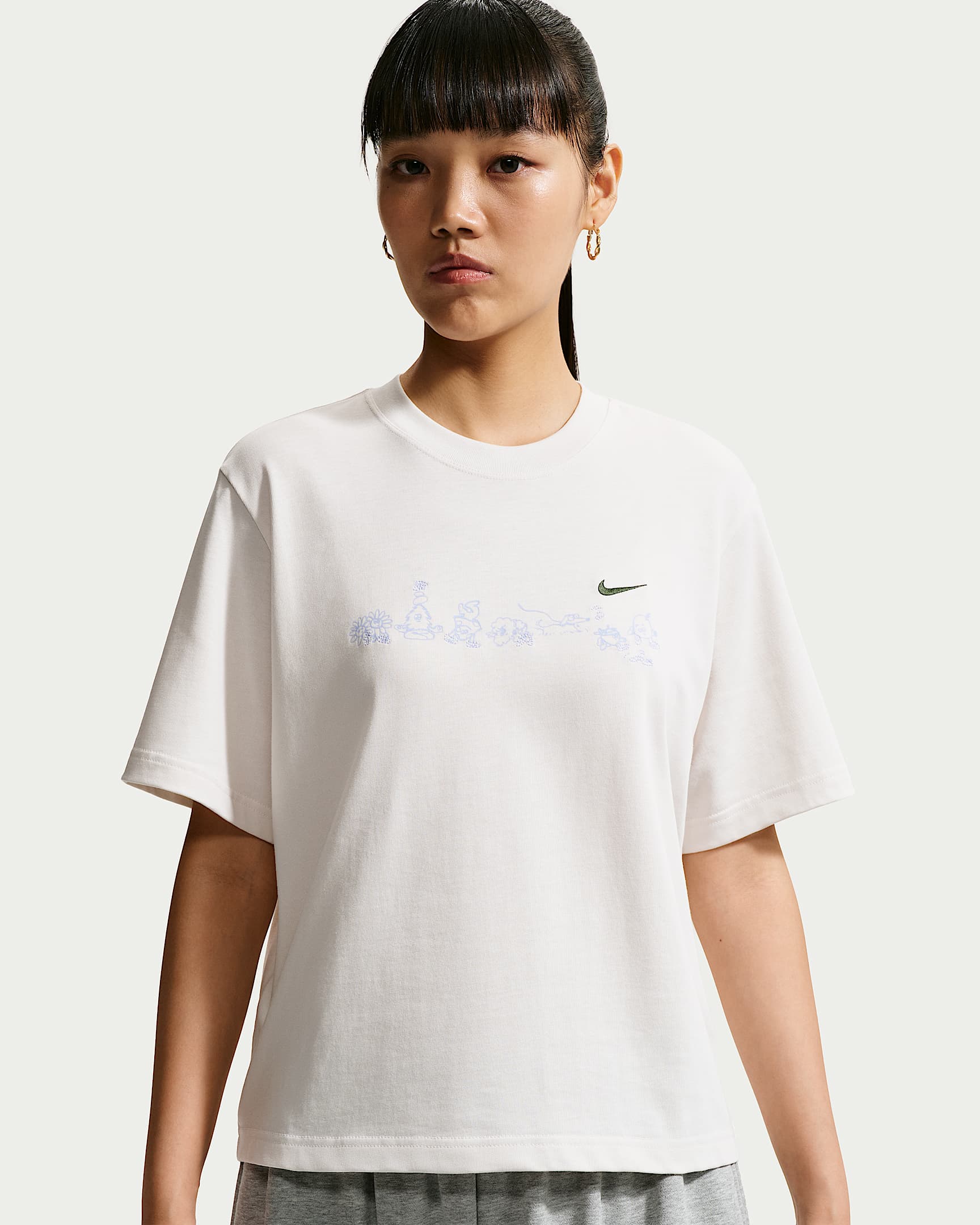 Nike Sportswear 女子短袖T恤 - 幻影灰白