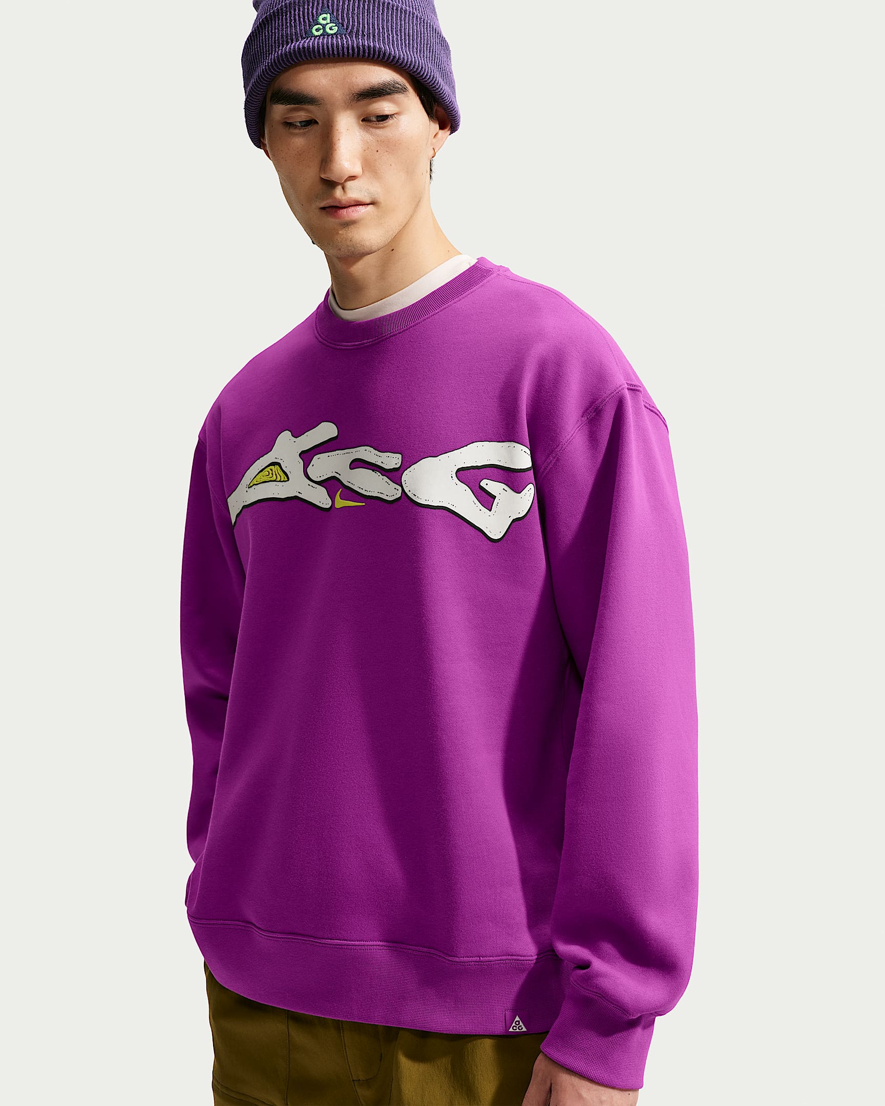 ACG Tuff Fleece Therma-FIT 男子拒水加绒圆领运动衫 - 浆果红/山峰白