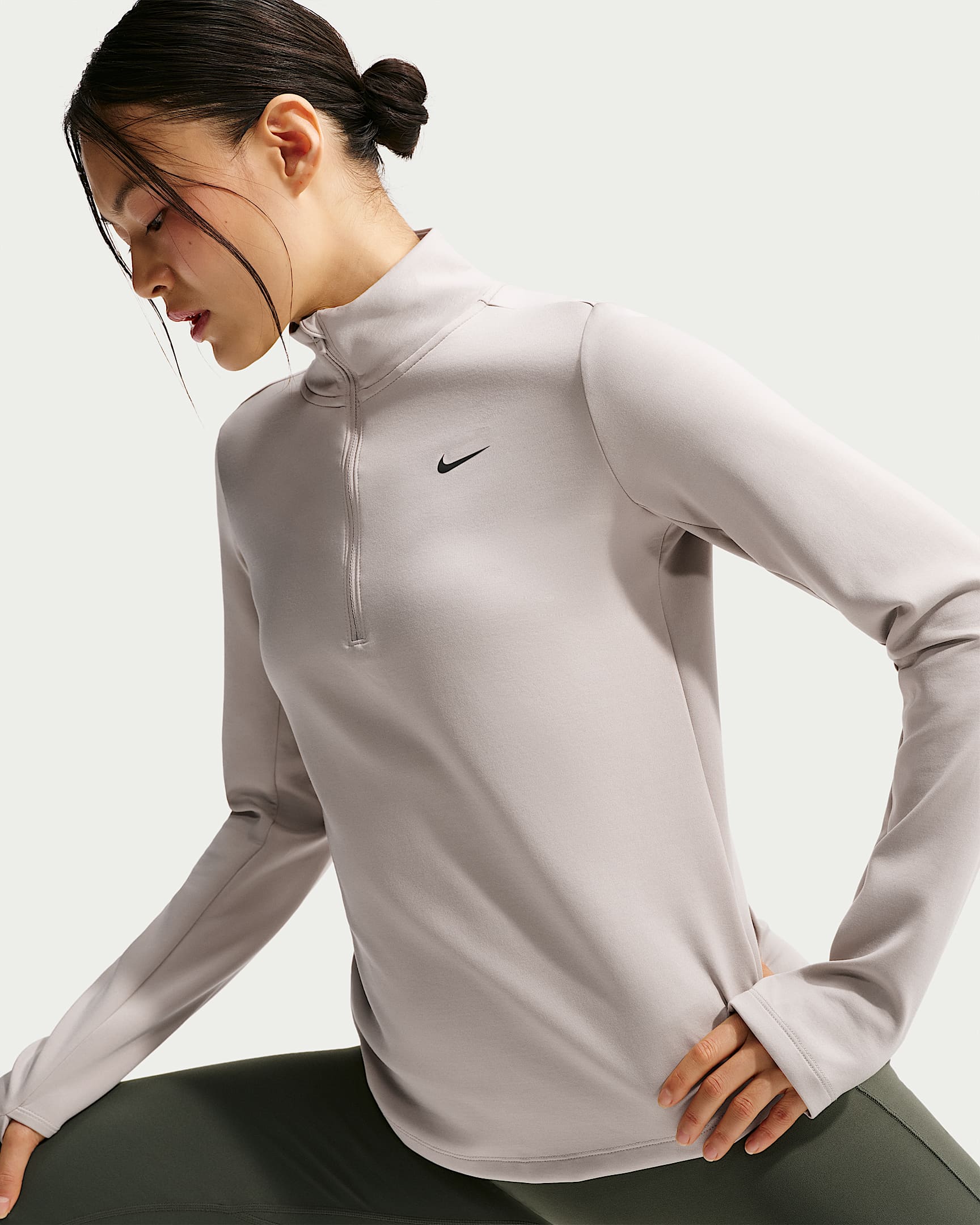 Nike One Therma-FIT 女子中间层上衣 - 奶白 II/黑