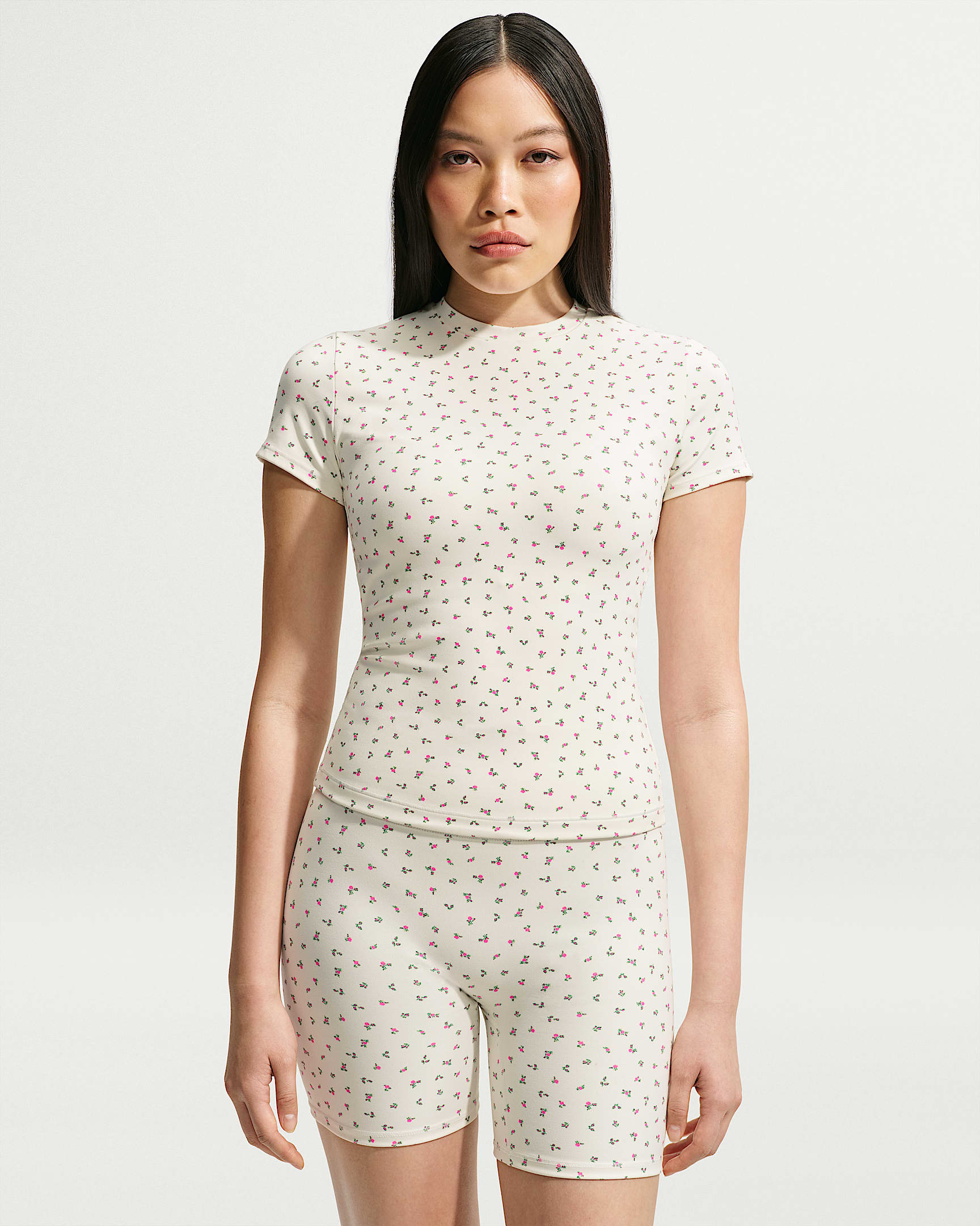 NikeSKIMS Matte 女子速干带胸垫印花短袖T恤 - NSKM Actv Ivory/NSKM Flamingo