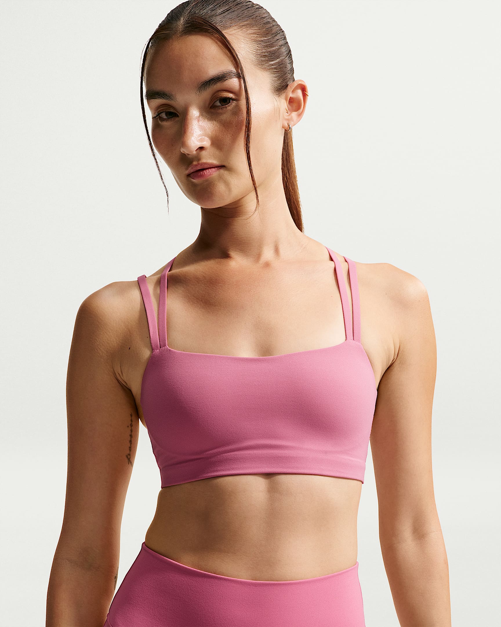 Nike Zenvy Strappy 女子低强度支撑柔韧速干衬垫运动内衣 - 牡丹红/白色