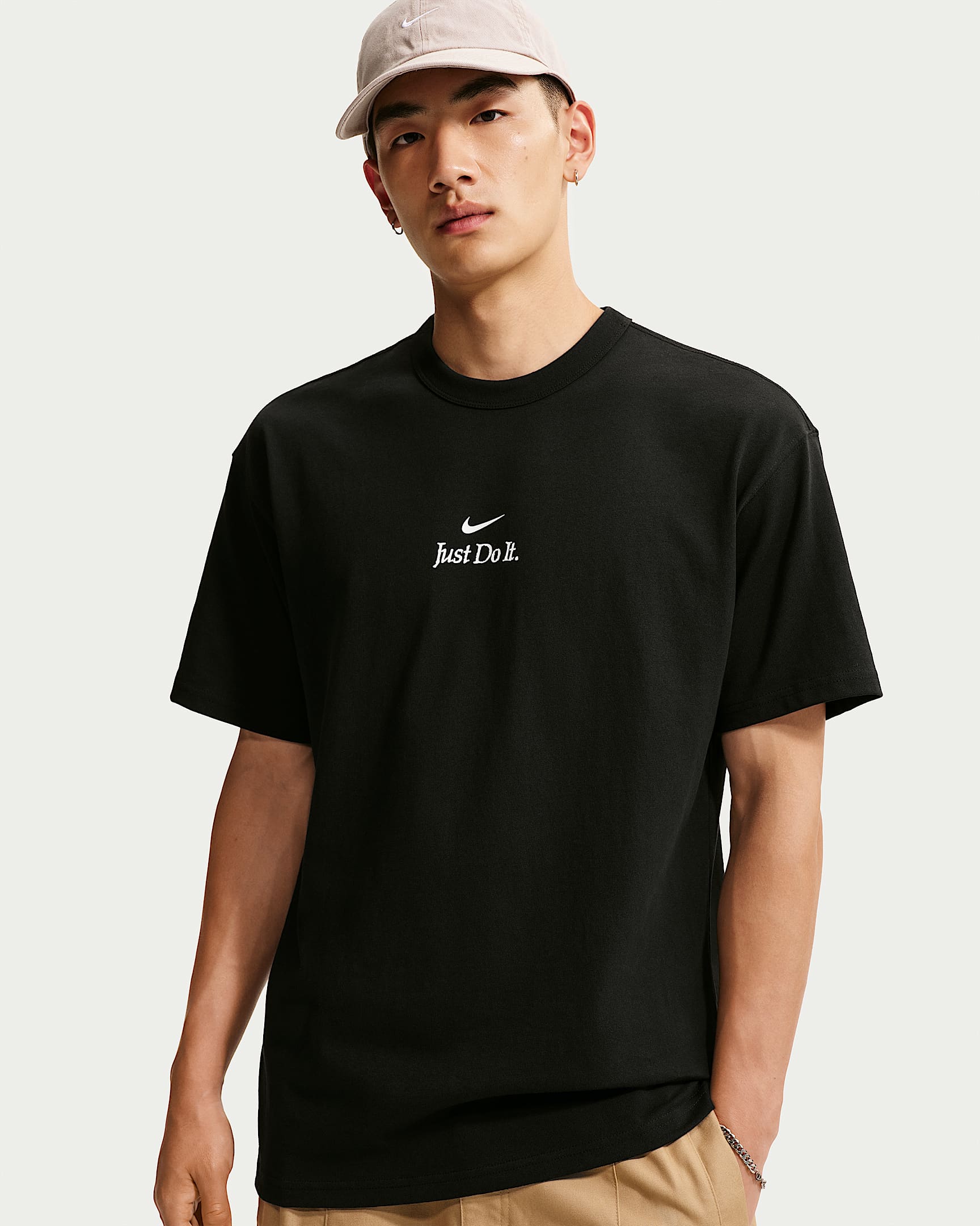 Nike Sportswear 男子印花短袖T恤 - 黑