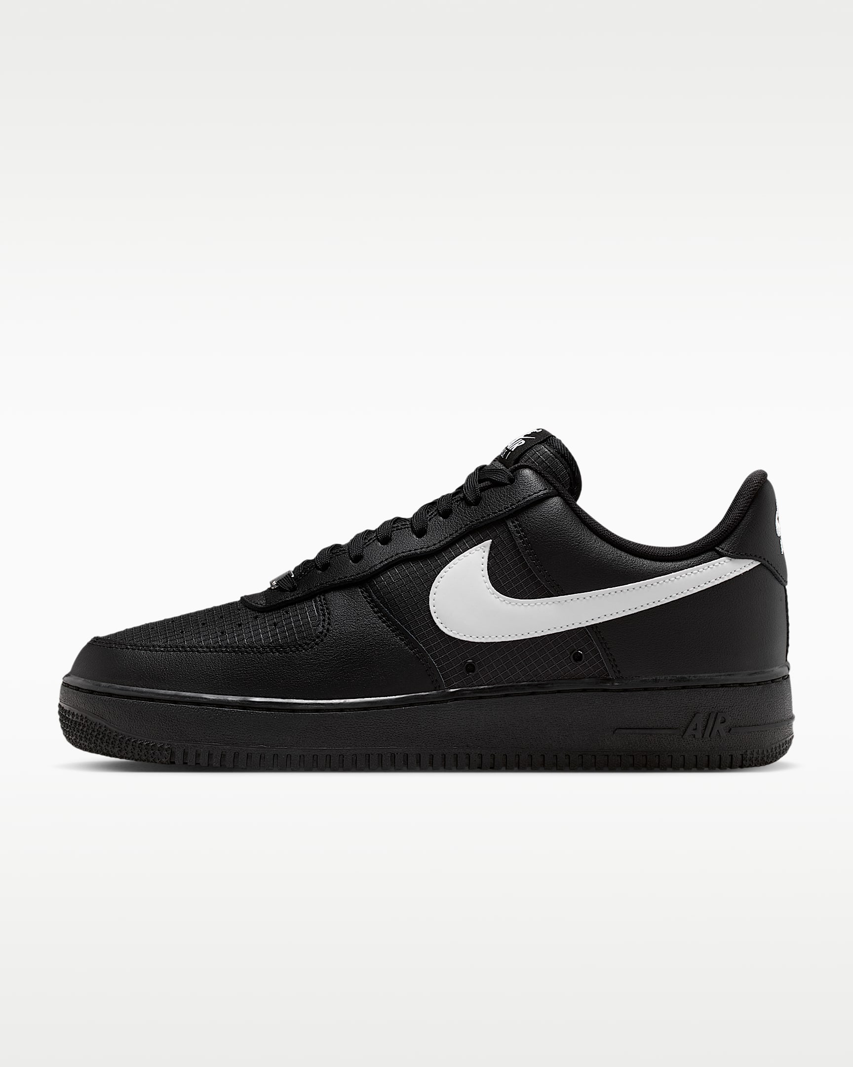 Nike Air Force 1 '07 LV8 男子空军一号运动鞋 - 黑/黑/白色