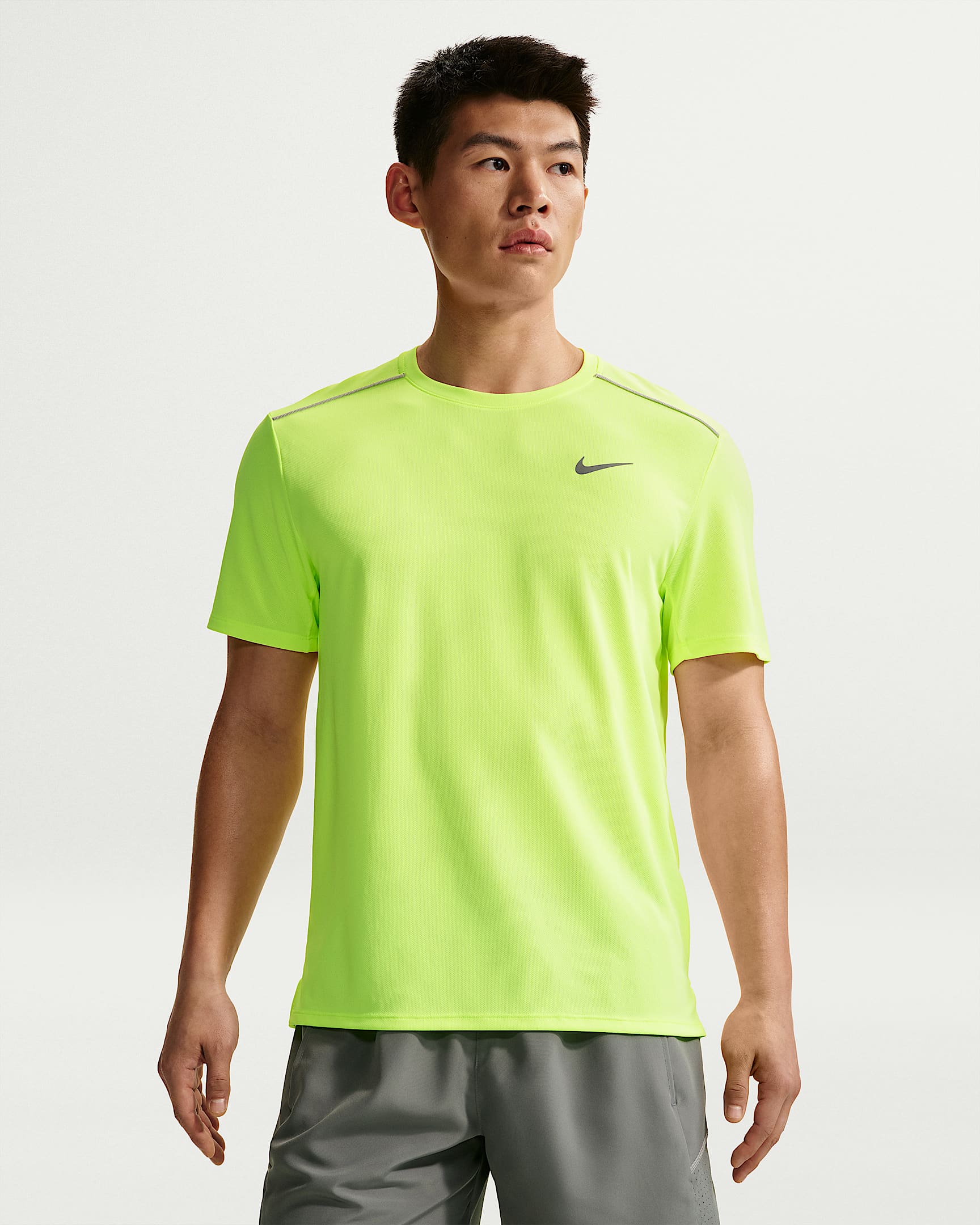 Nike Miler Dri-FIT 男子防晒速干短袖跑步上衣 - 荧光冰黄/微黄绿