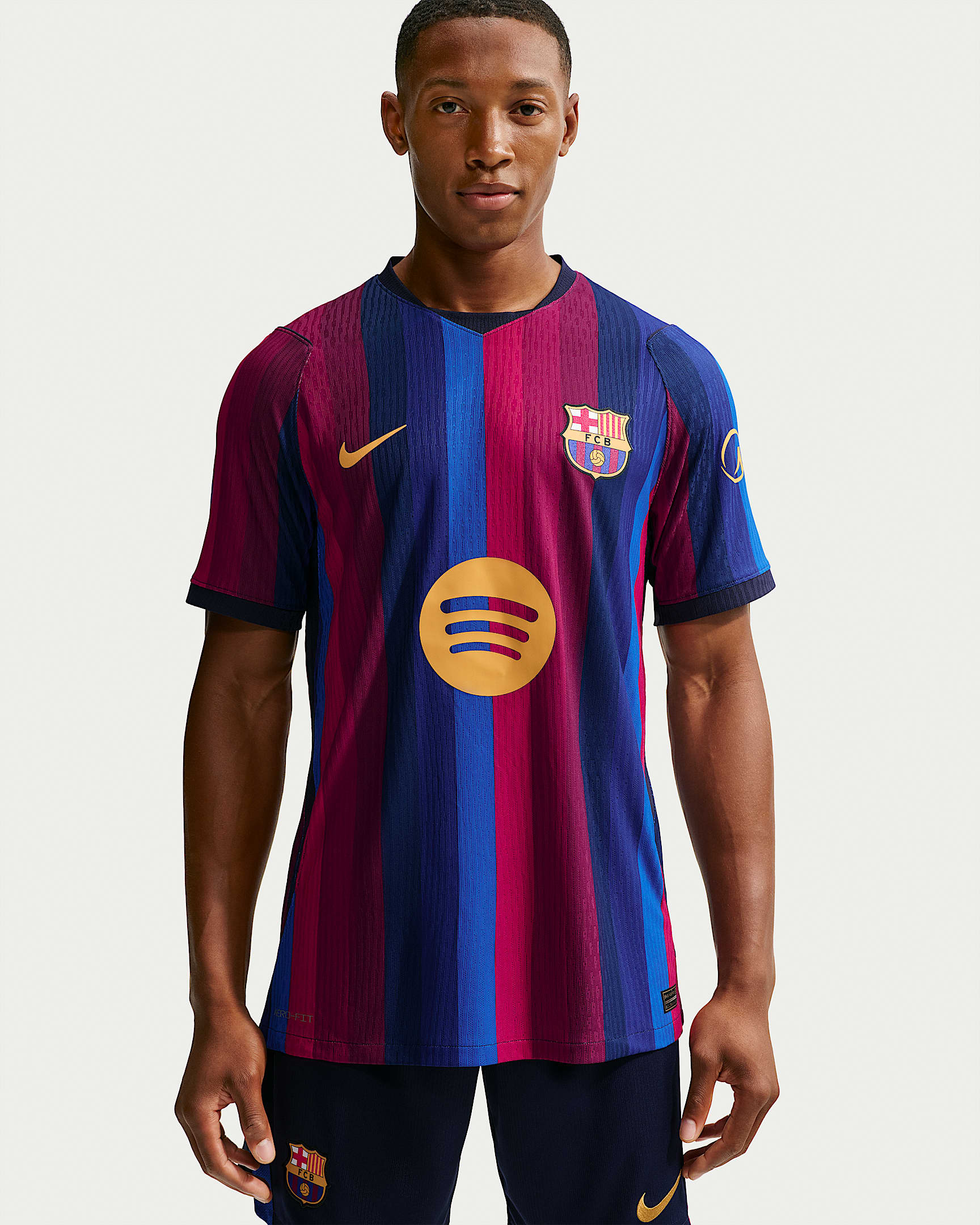 2026/27 赛季巴萨主场球员版 Nike Aero-FIT 男子短袖足球球衣 - 深石榴红/空间蓝/黑蓝/矿物黄