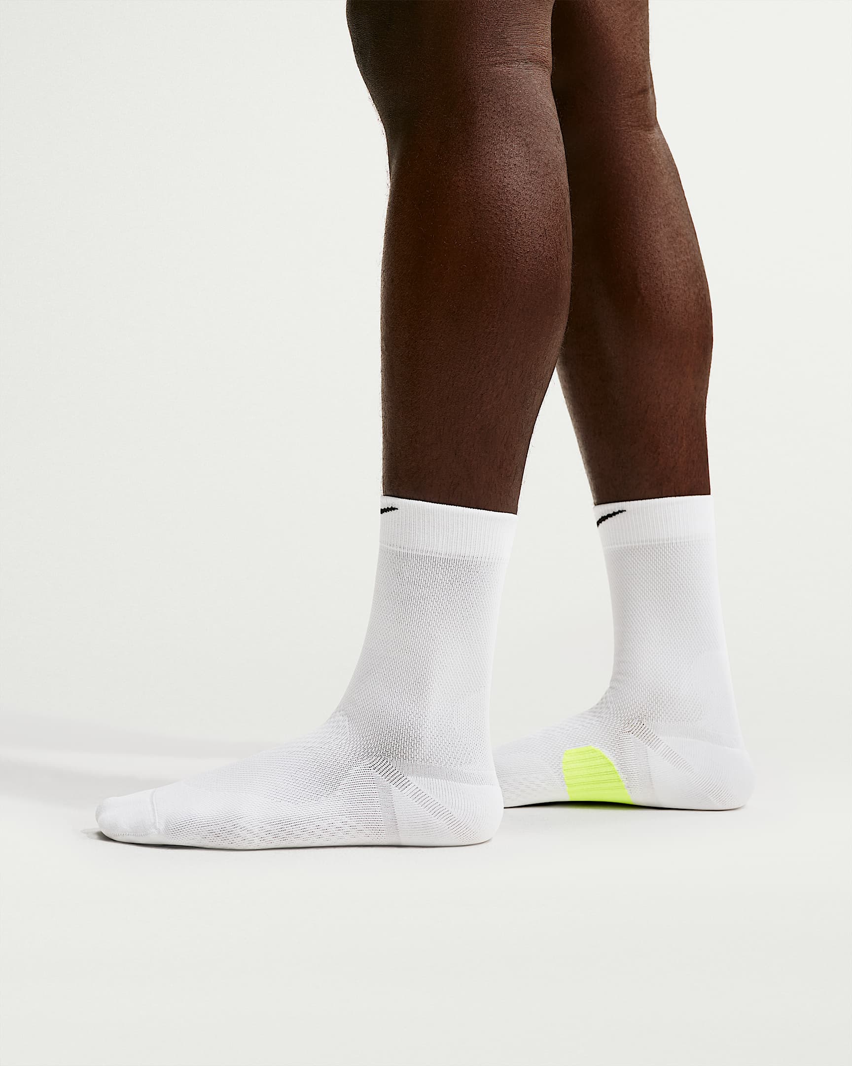 Nike Running Midweight 速干中筒运动袜(1 双) - 白色/荧光黄/黑