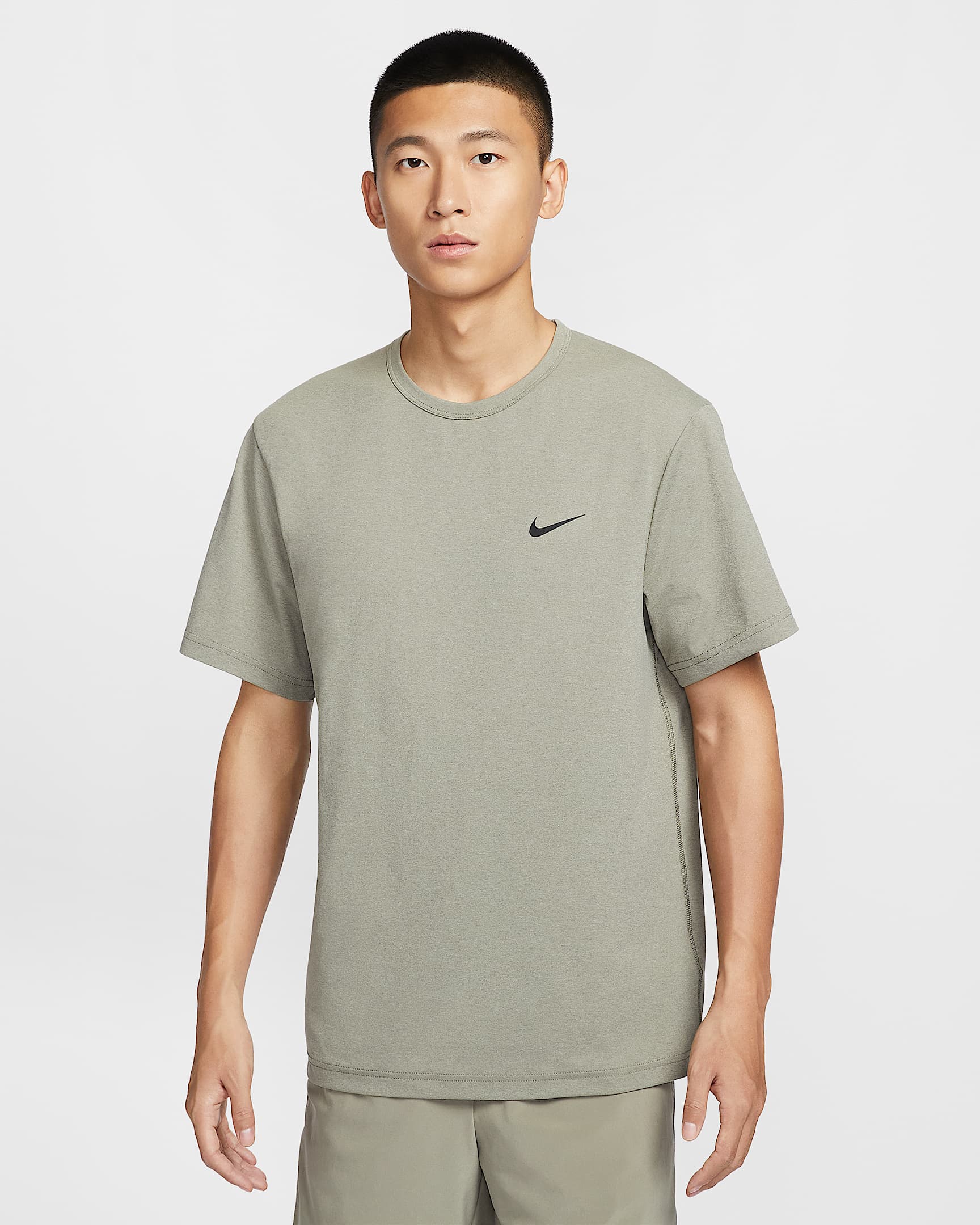Nike Dri-FIT Hyverse 男子防晒速干短袖训练上衣 - 浅军绿/黑