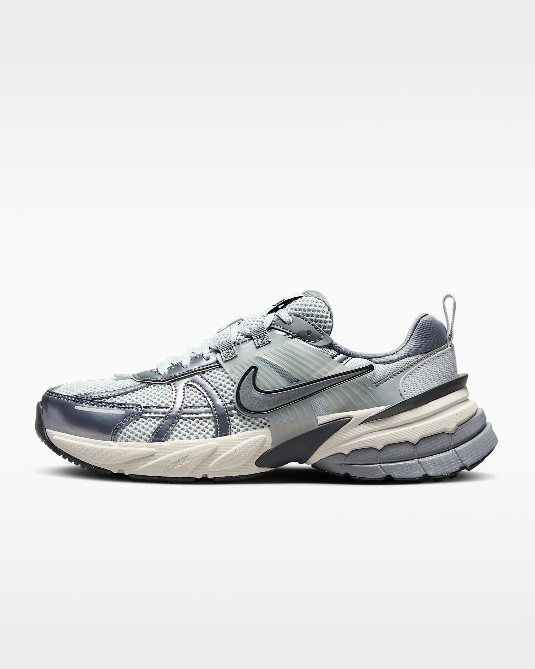 Nike V2K Run 女子反光装饰运动鞋 - 白金色/狼灰/冷灰/金属灰