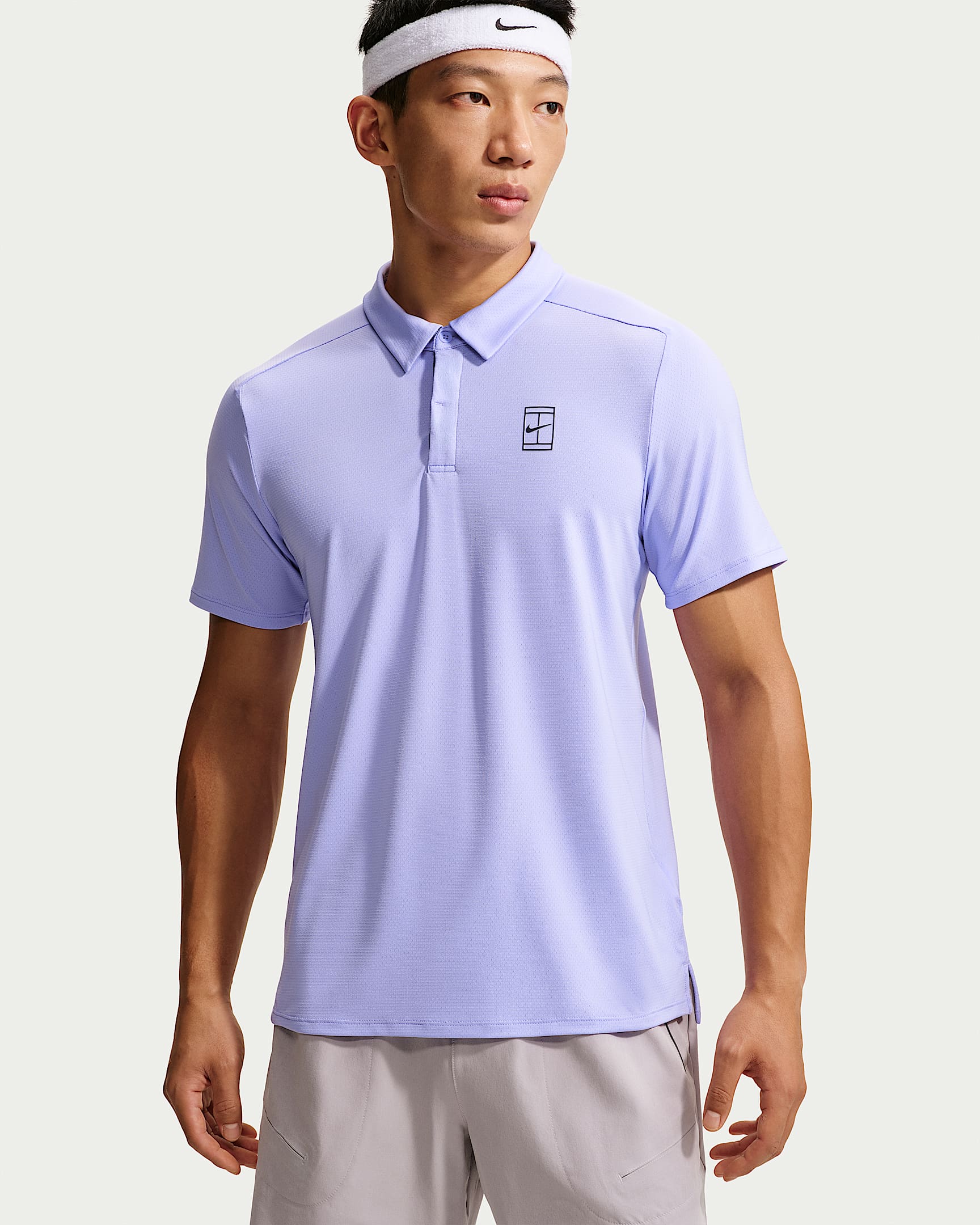 NikeCourt Advantage Dri-FIT 男子速干网球翻领短袖T恤 - 脉冲紫/铁架黑