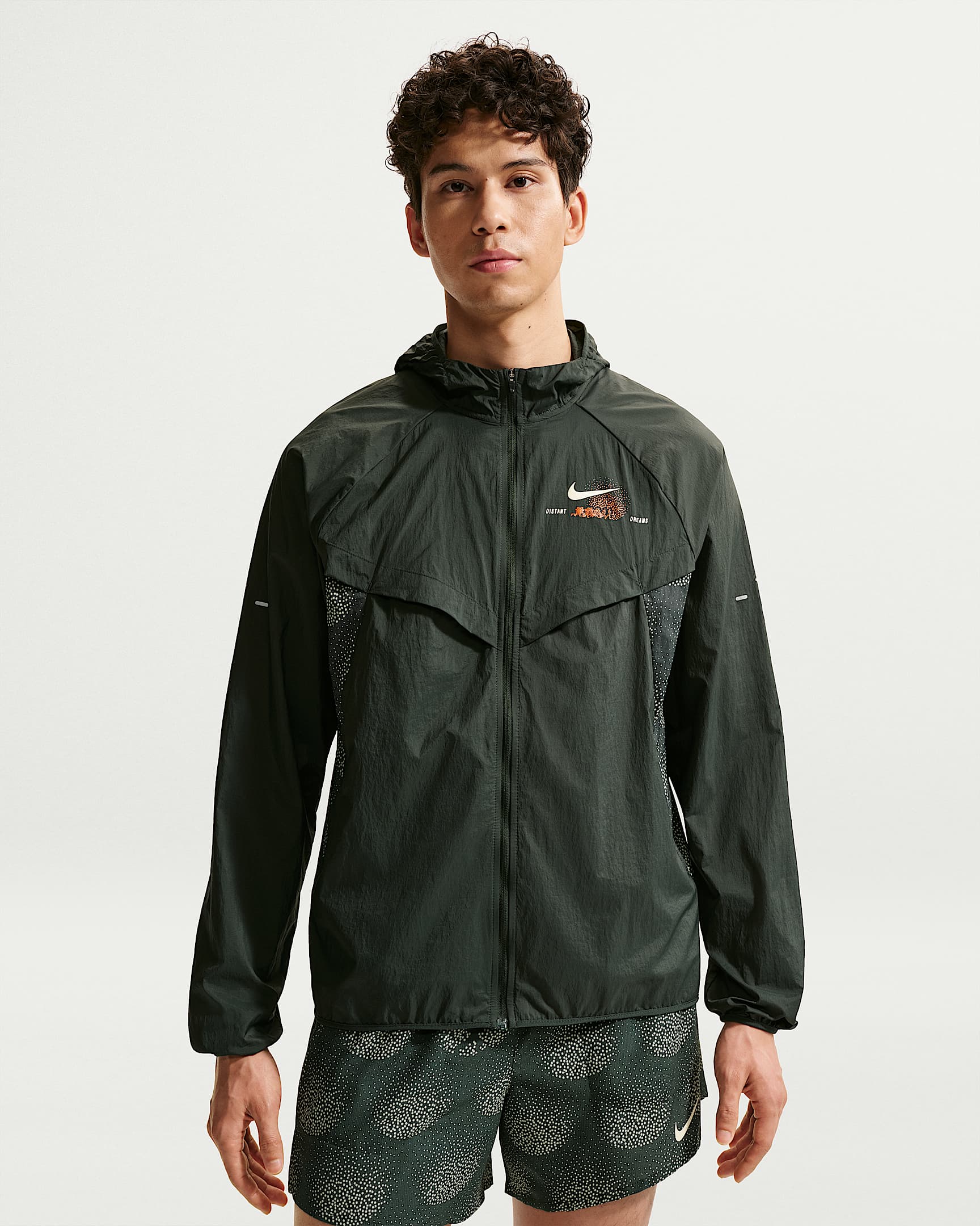 Nike Stride Repel 男子拒水跑步夹克防晒衣皮肤衣 - 黑云衫绿