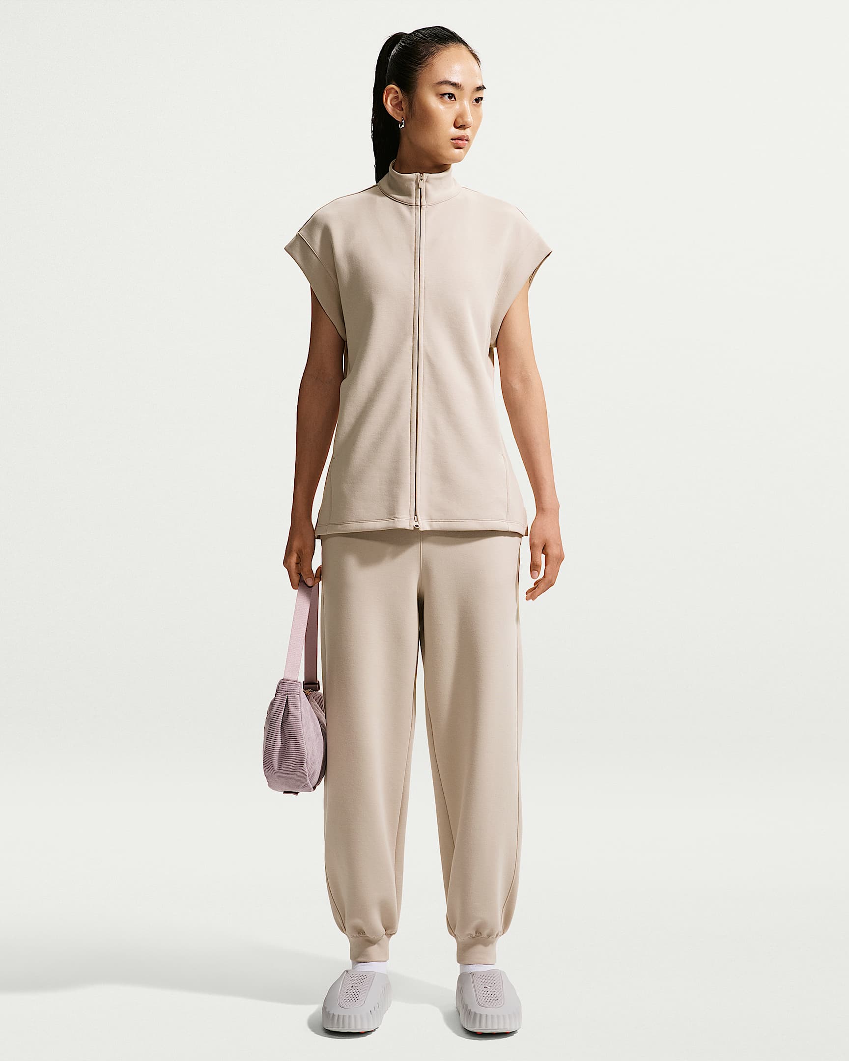 Nike 24.7 ImpossiblySoft Dri-FIT 超感柔软女子速干高腰长裤 - 奶白 II/大学灰