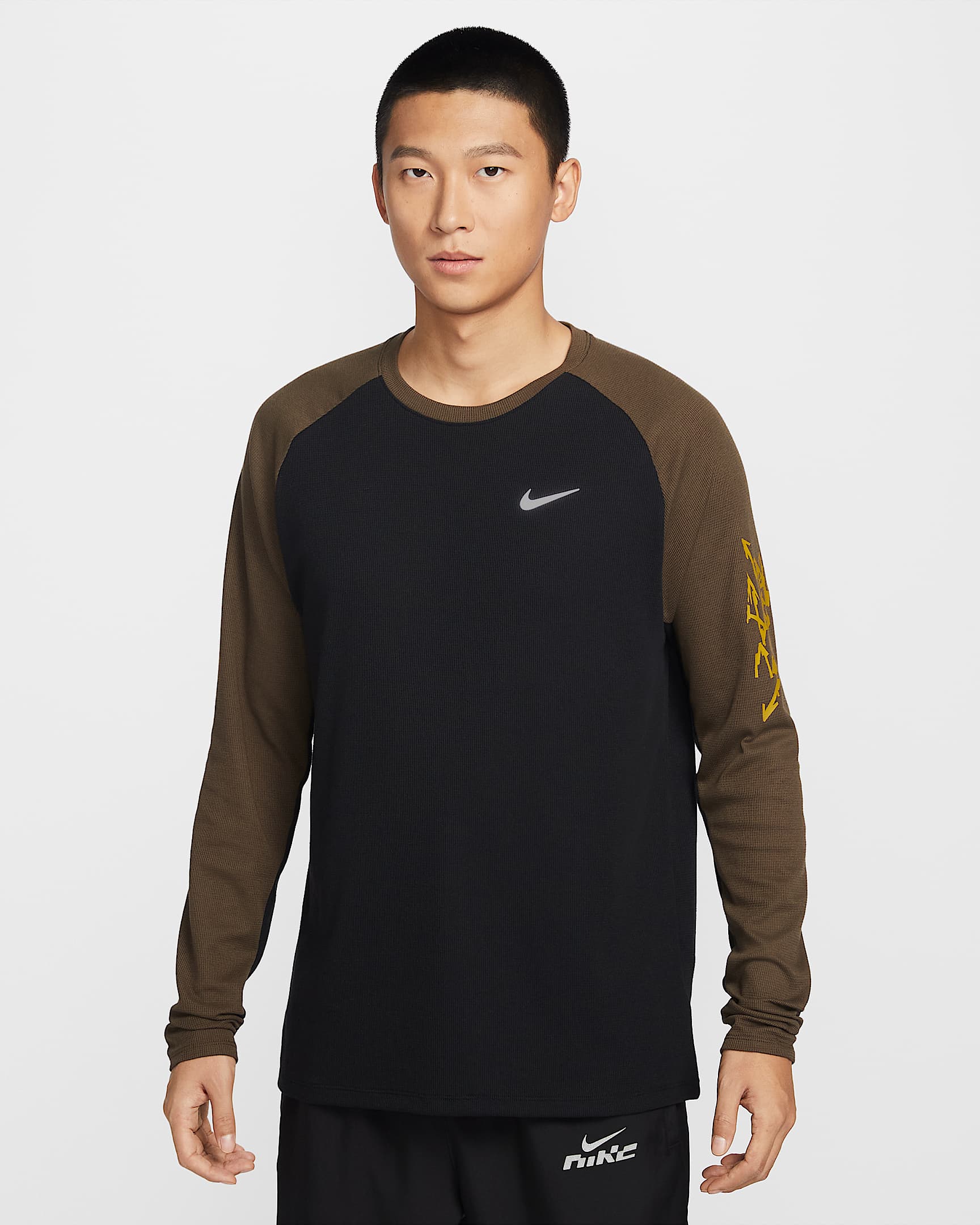 Nike Stride Dri-FIT 男子速干华夫格圆领跑步上衣 - 黑/暗褐