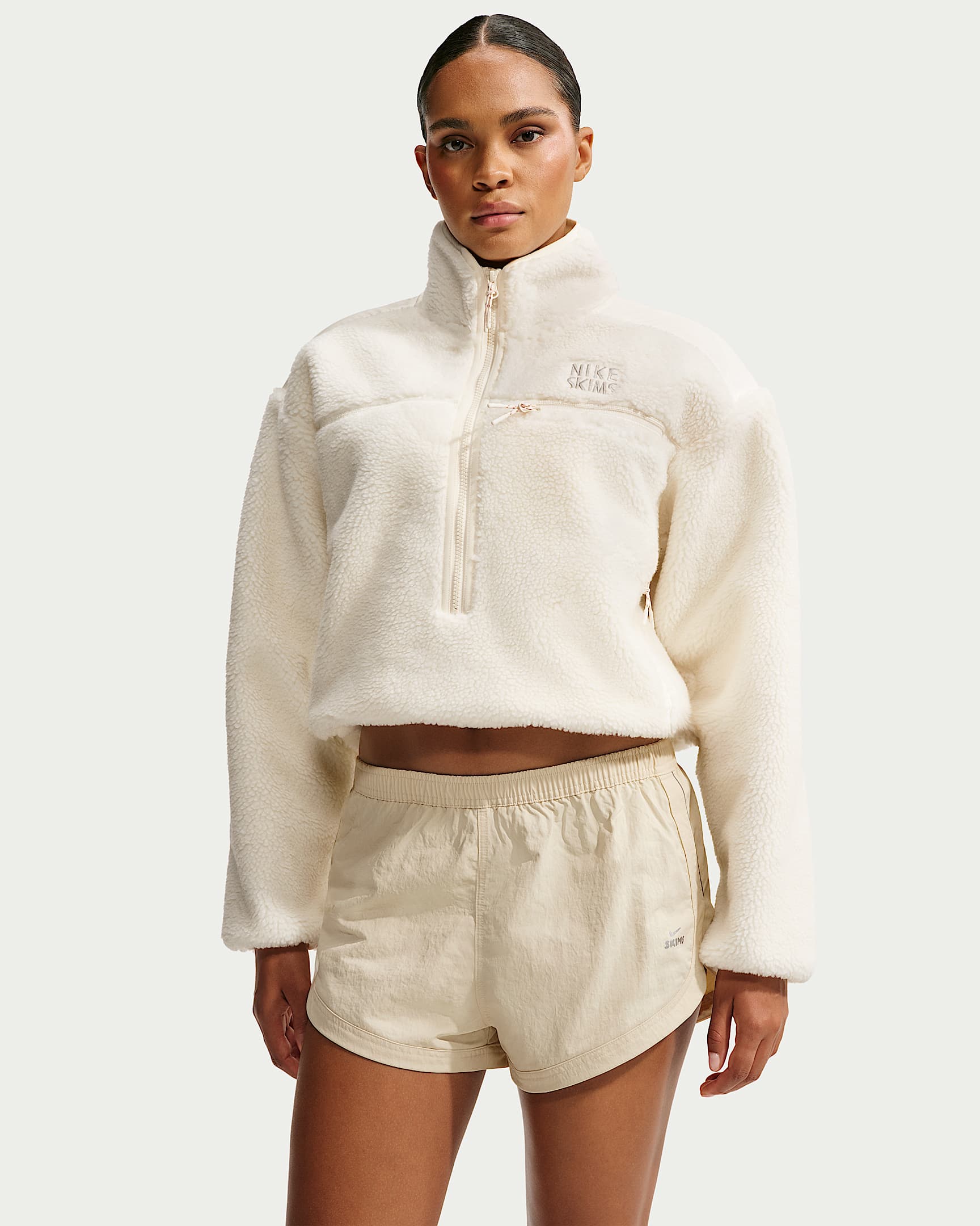 NikeSKIMS Crunchy Nylon 女子短裤 - NSKM Parchment