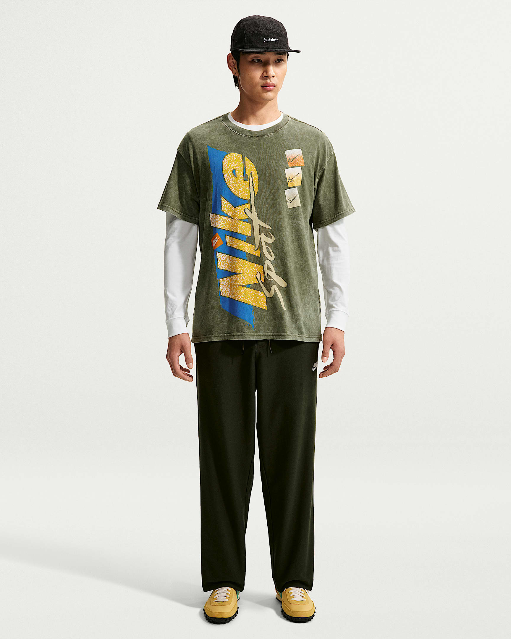 Nike Sportswear Club 男子直筒弹性长裤 - 红杉绿/白色
