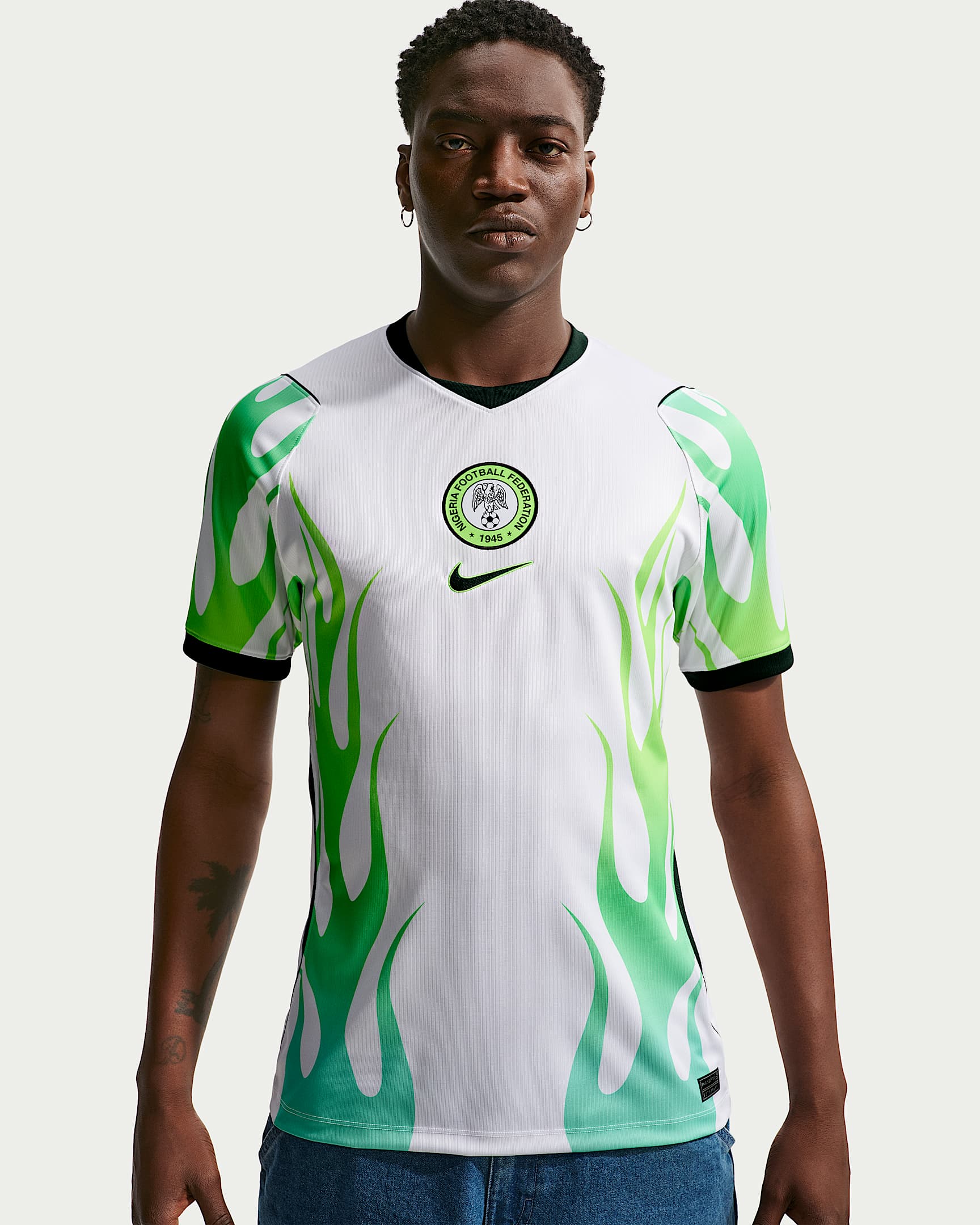 2026 赛季尼日利亚队客场球迷版 Nike Dri-FIT 男子速干足球球衣 - 白色/光辉绿/黑