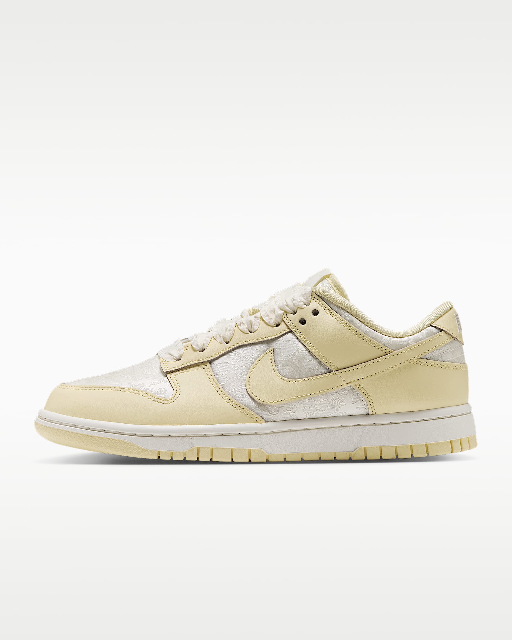 Nike Dunk Low SE 女子运动鞋 - 帆白/石膏色