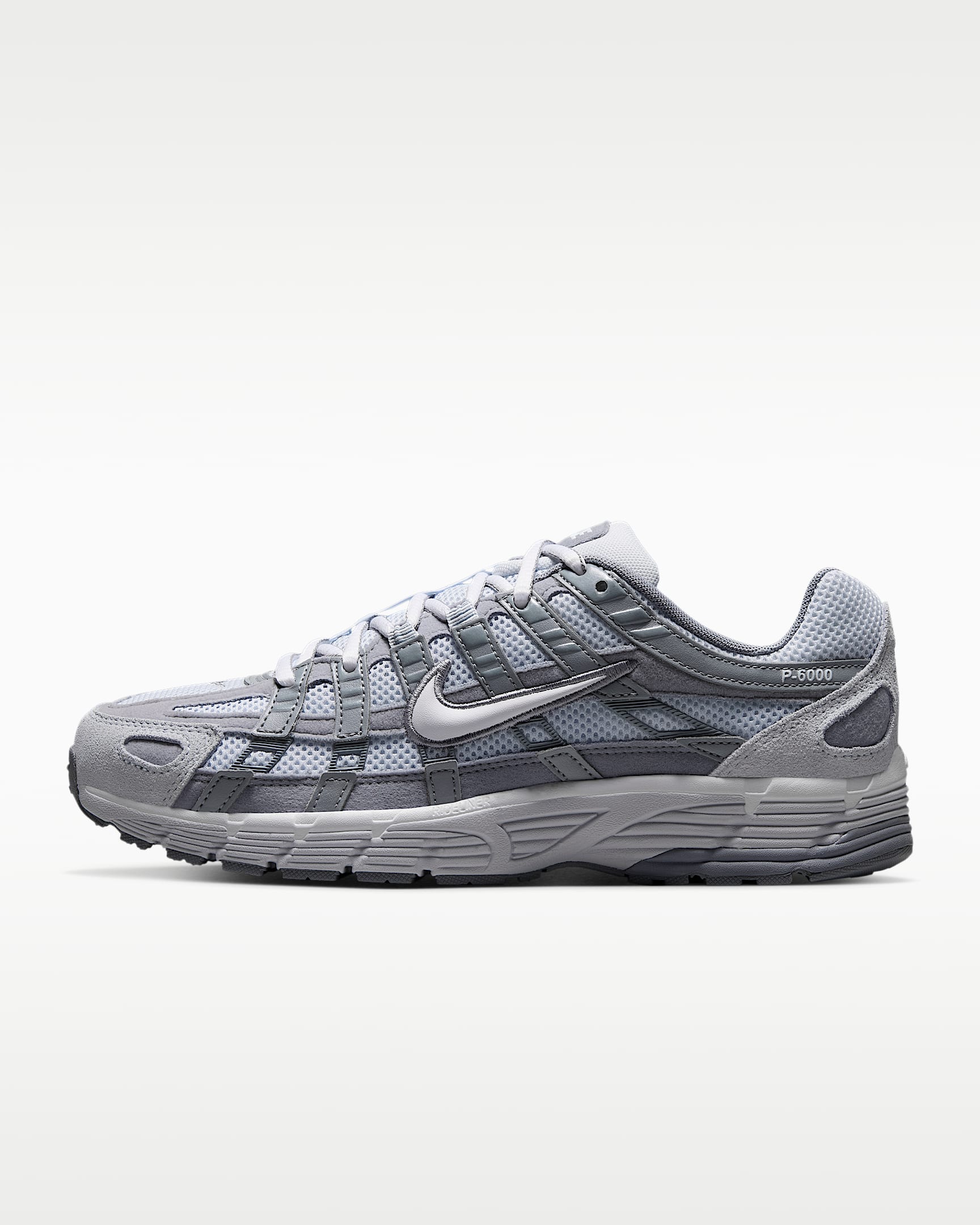 Nike P-6000 女子运动鞋 - 足球灰/隐形灰/白色/足球灰