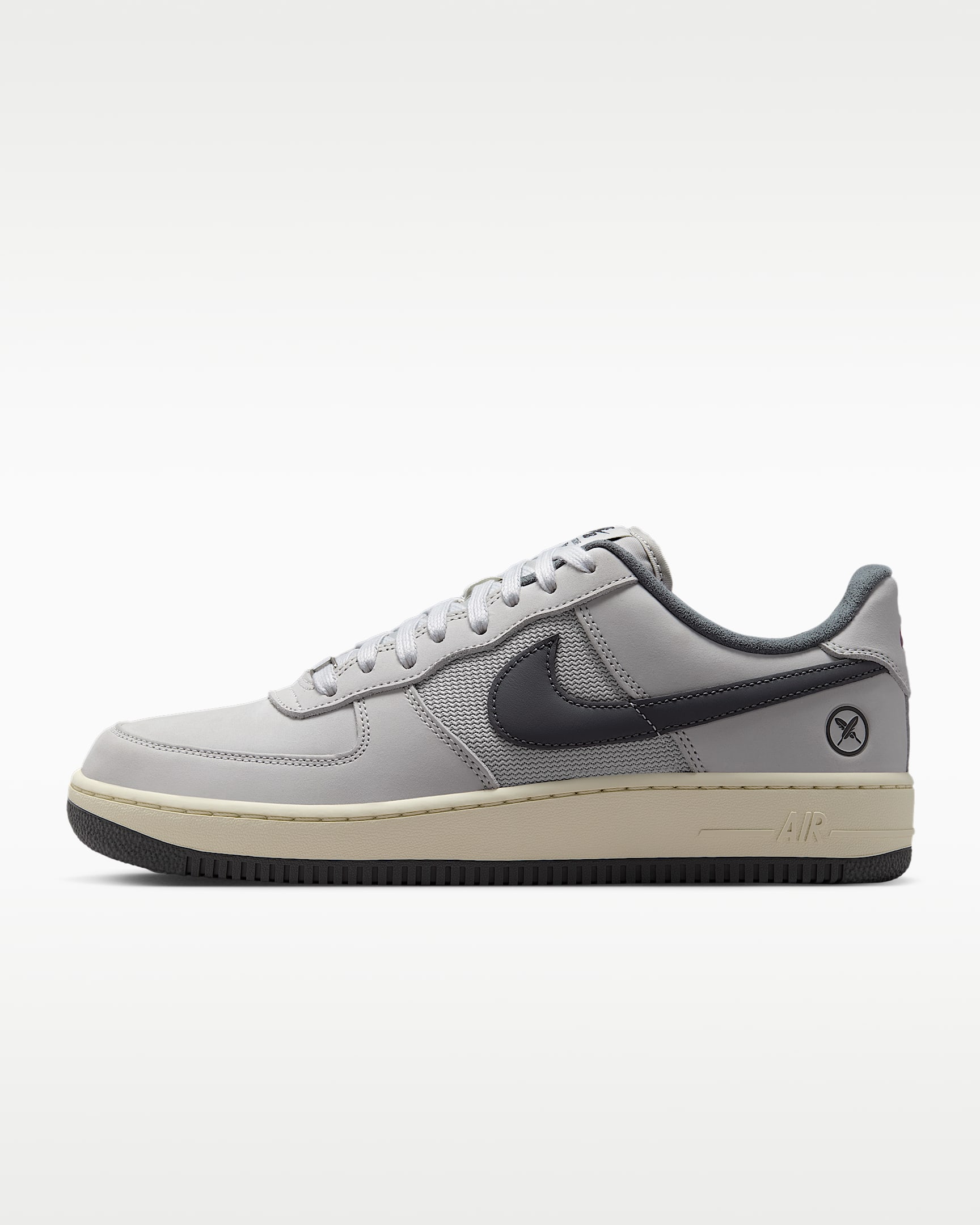 Nike SB Air Force 1 x Yuto 男子滑板鞋 - 白色/白色/椰奶色/铁灰