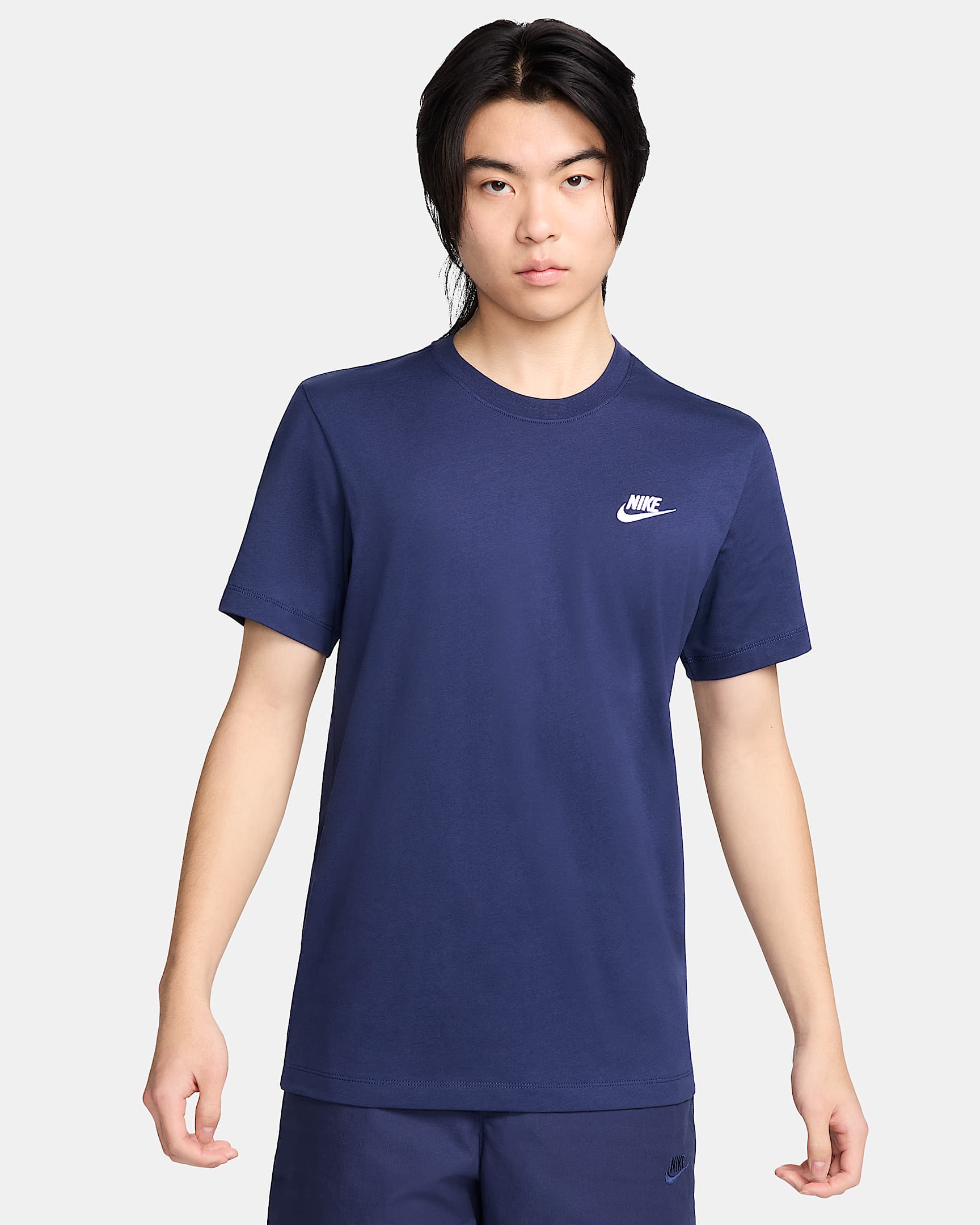 Nike Sportswear Club 男子刺绣柔软纯棉短袖T恤 - 深藏青/白色