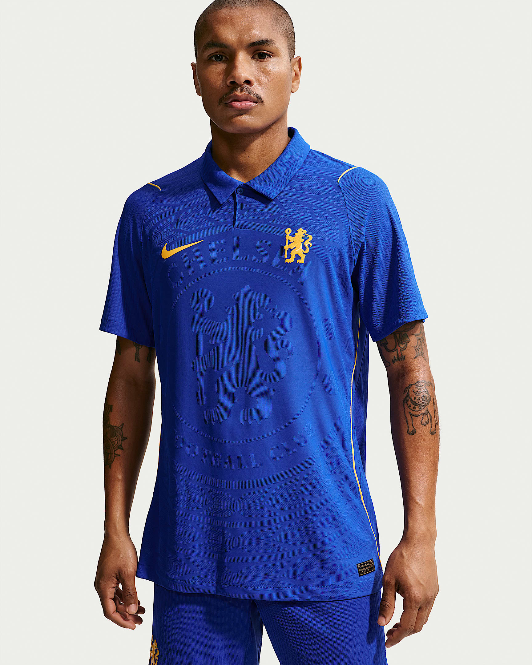 2026/27 赛季切尔西队主场球员版 Nike Aero-FIT 男子足球短袖球衣 - 亮蓝/中西金/中西金