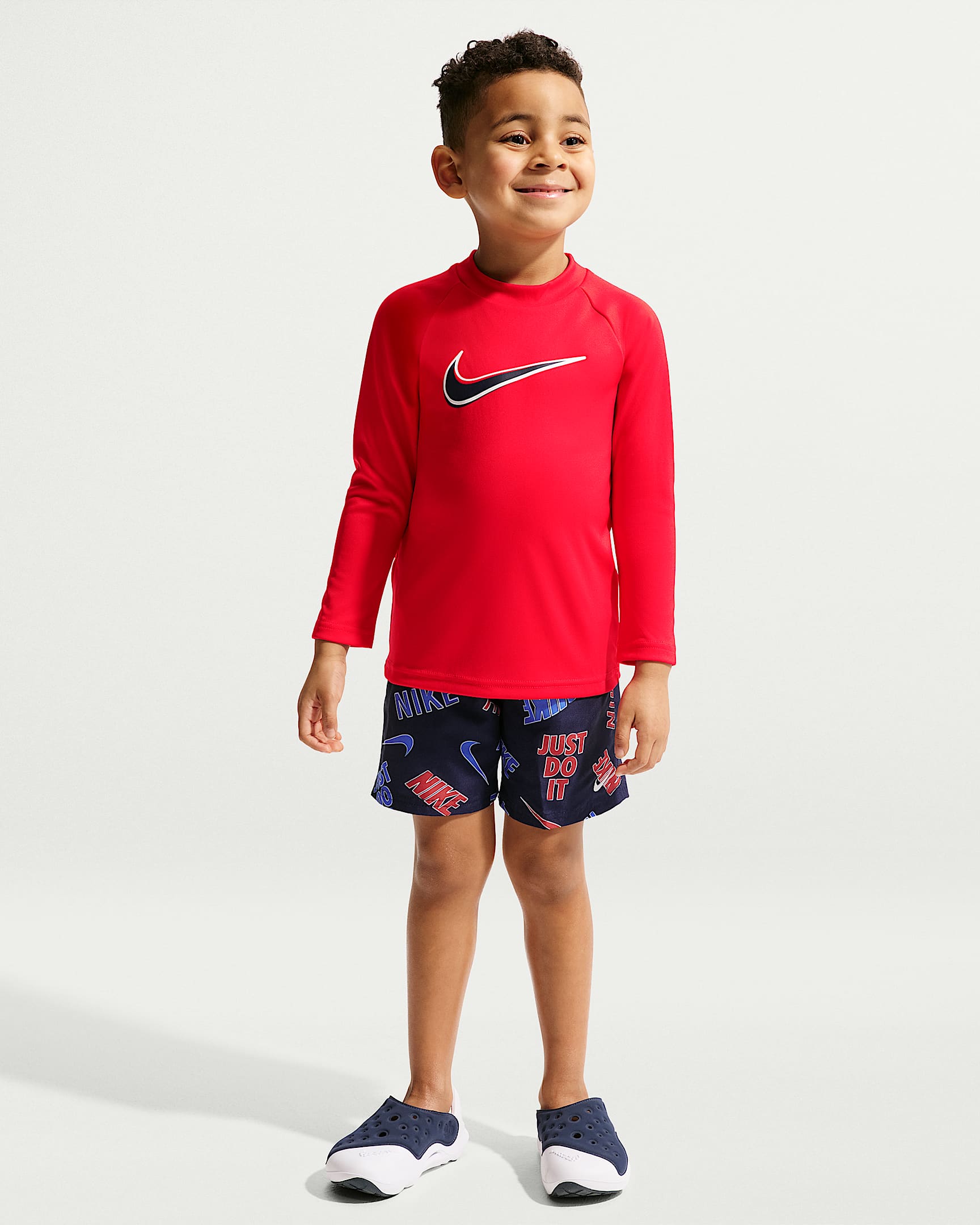 Nike Swim 幼童长袖上衣和短裤套装 - 大学红/蓝色/深藏青/白色