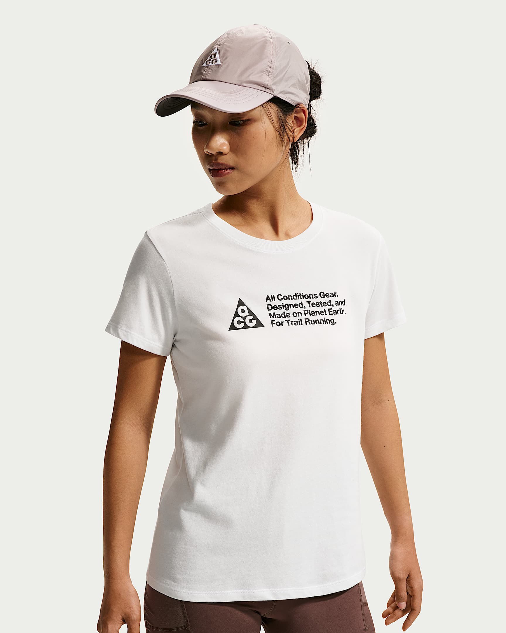 Nike ACG Dri-FIT 女子速干短袖越野跑步T恤 - 山峰白