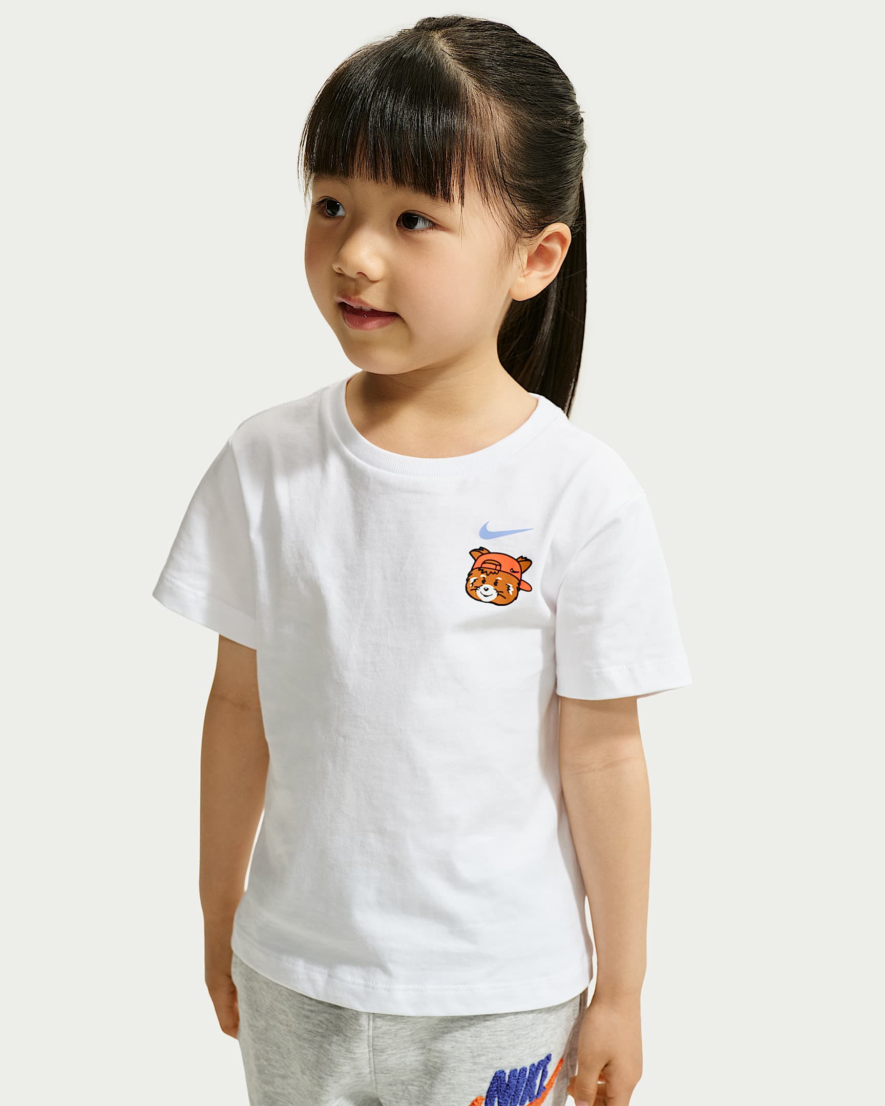 Nike "Just Do It" Red Panda 婴童T恤 - 白色