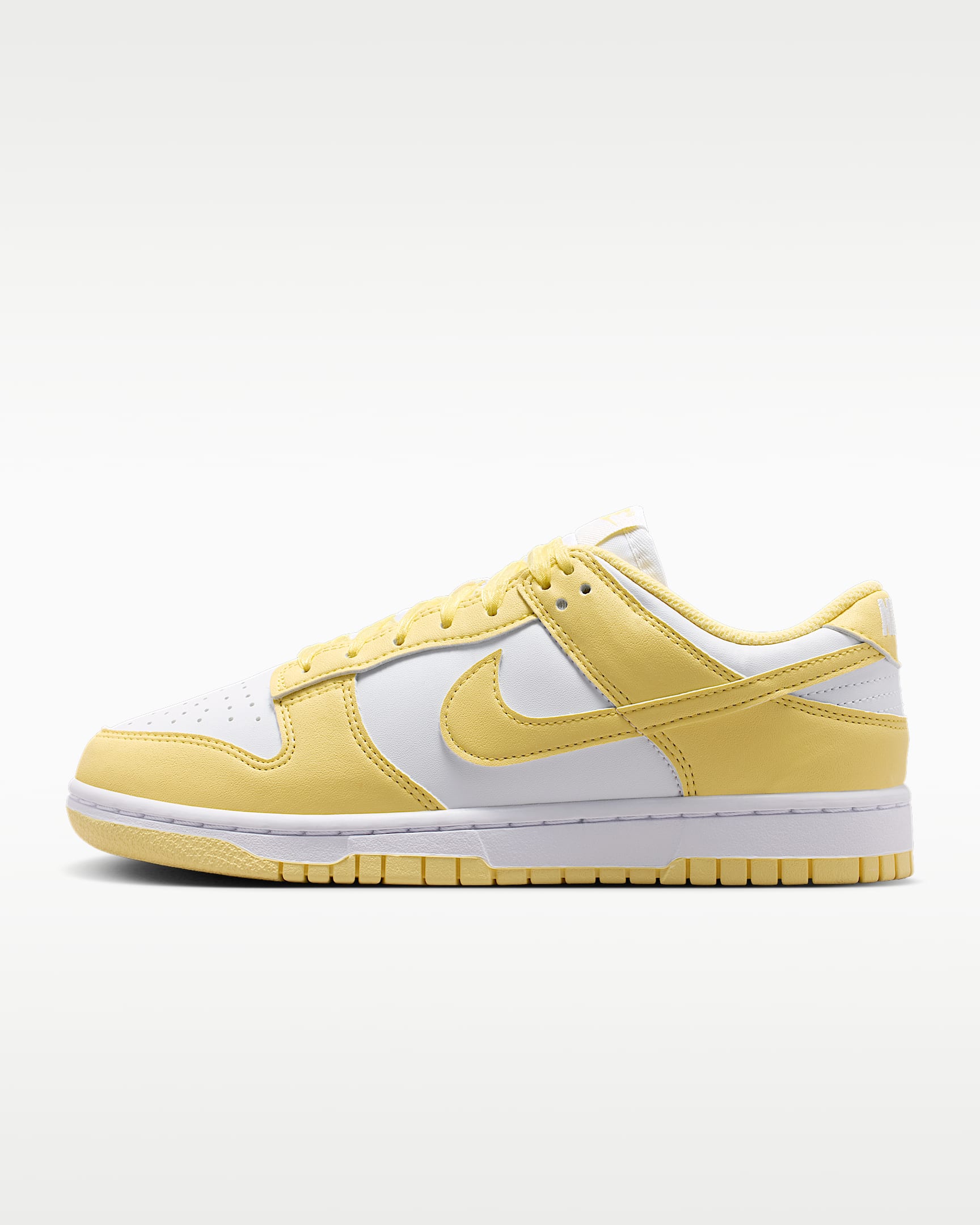 Nike Dunk Low 女子运动鞋 - 白色/白色/柔黄