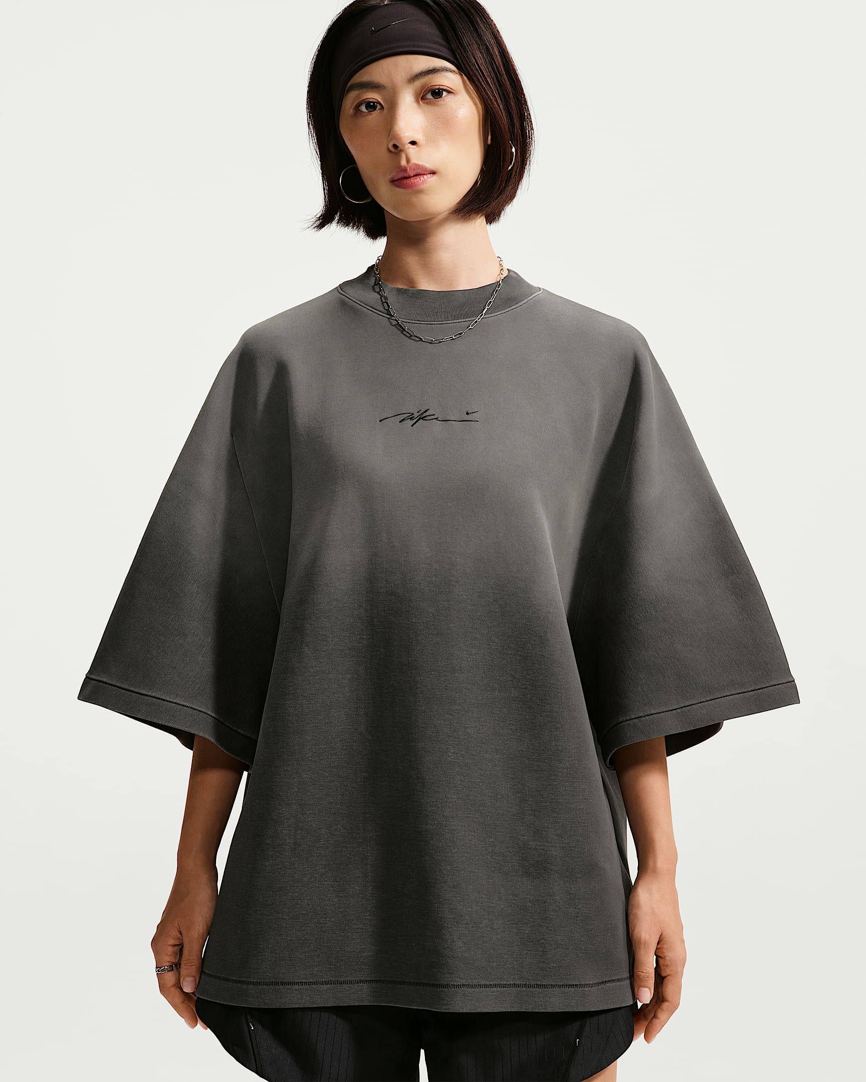 Nike Energy 女子 Oversize 风短袖T恤 - 黑