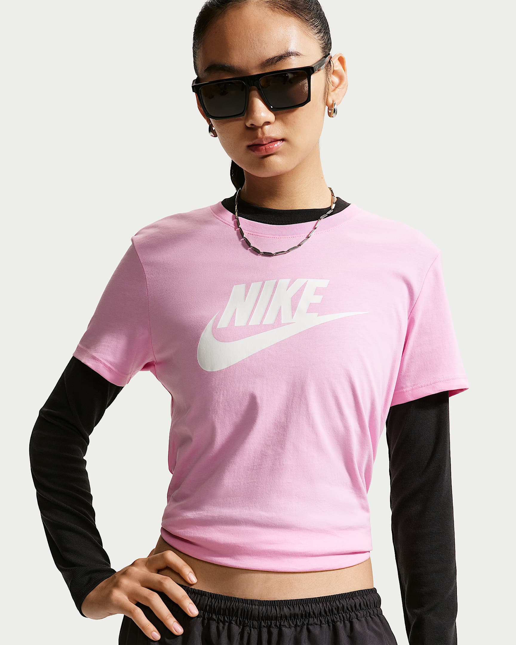 Nike Sportswear Essentials 女子标志T恤 - 上升粉/帆白
