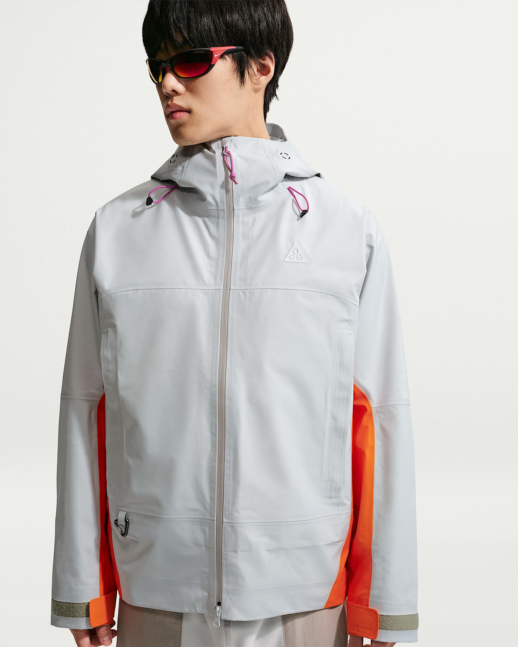 Nike ACG "Misery Ridge" Storm-FIT ADV GORE-TEX 3L 男/女防风防水夹克硬壳冲锋衣 - 尘光子色/安全橙/山峰白