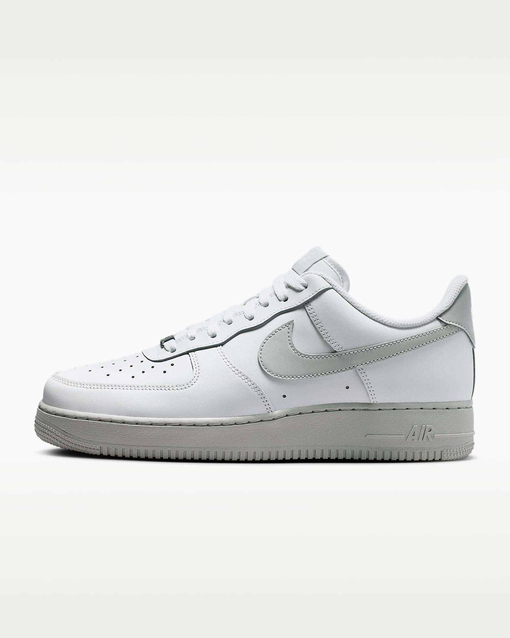 Nike Air Force 1 '07 男子空军一号运动鞋 - 山峰白/山峰白/地层灰