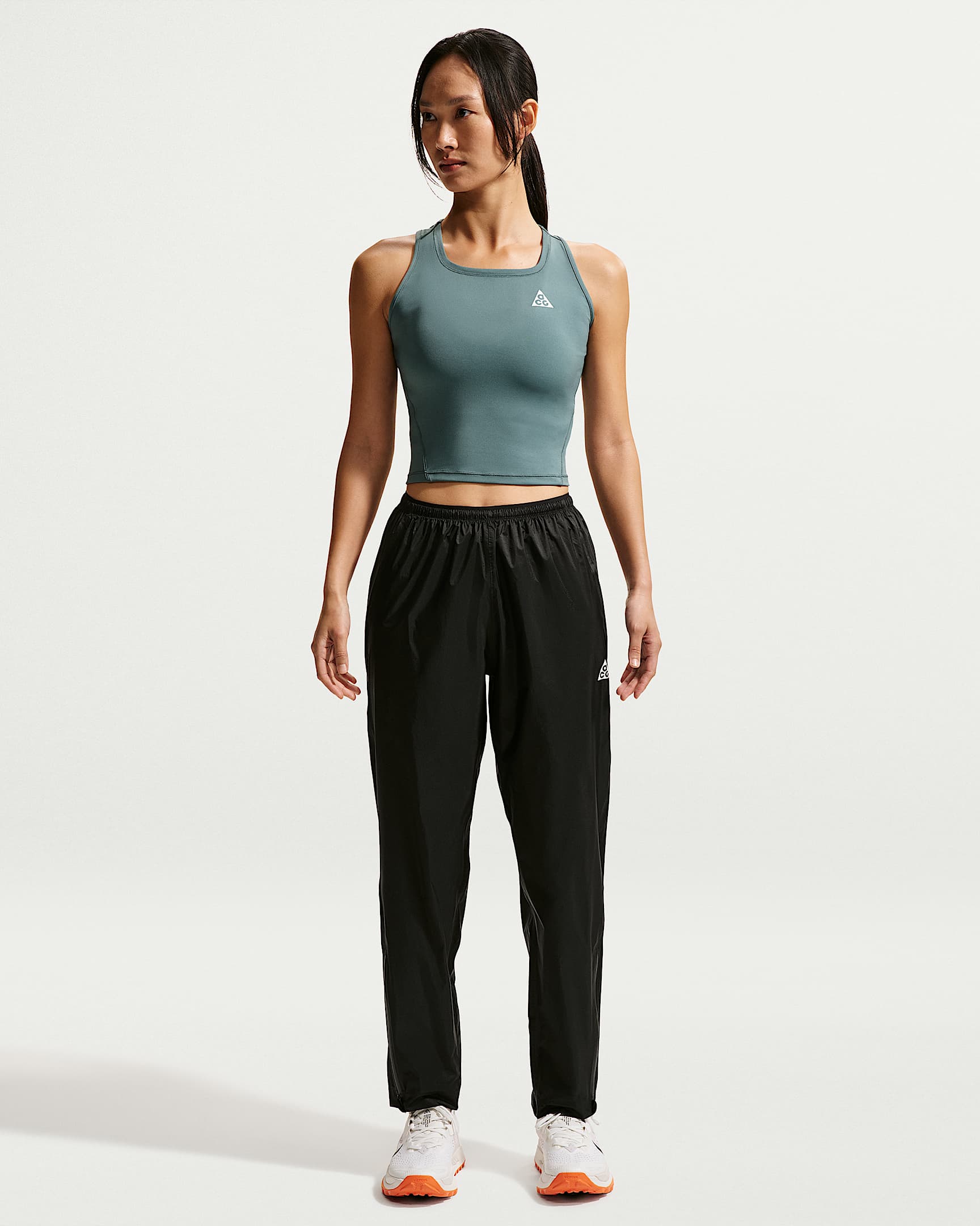 Nike ACG Storm-FIT ADV 女子防风防水中腰越野跑步长裤 - 黑/山峰白