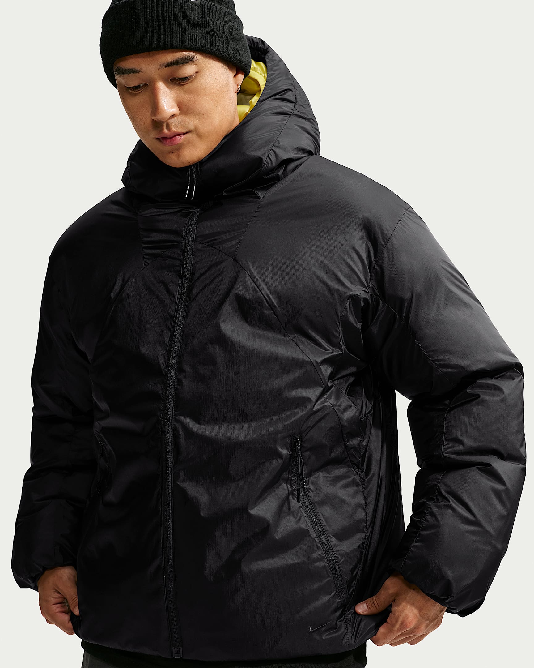 Nike Tech Therma-FIT ADV 锁热科技男子宽松羽绒连帽夹克 - 黑/音速黄/黑