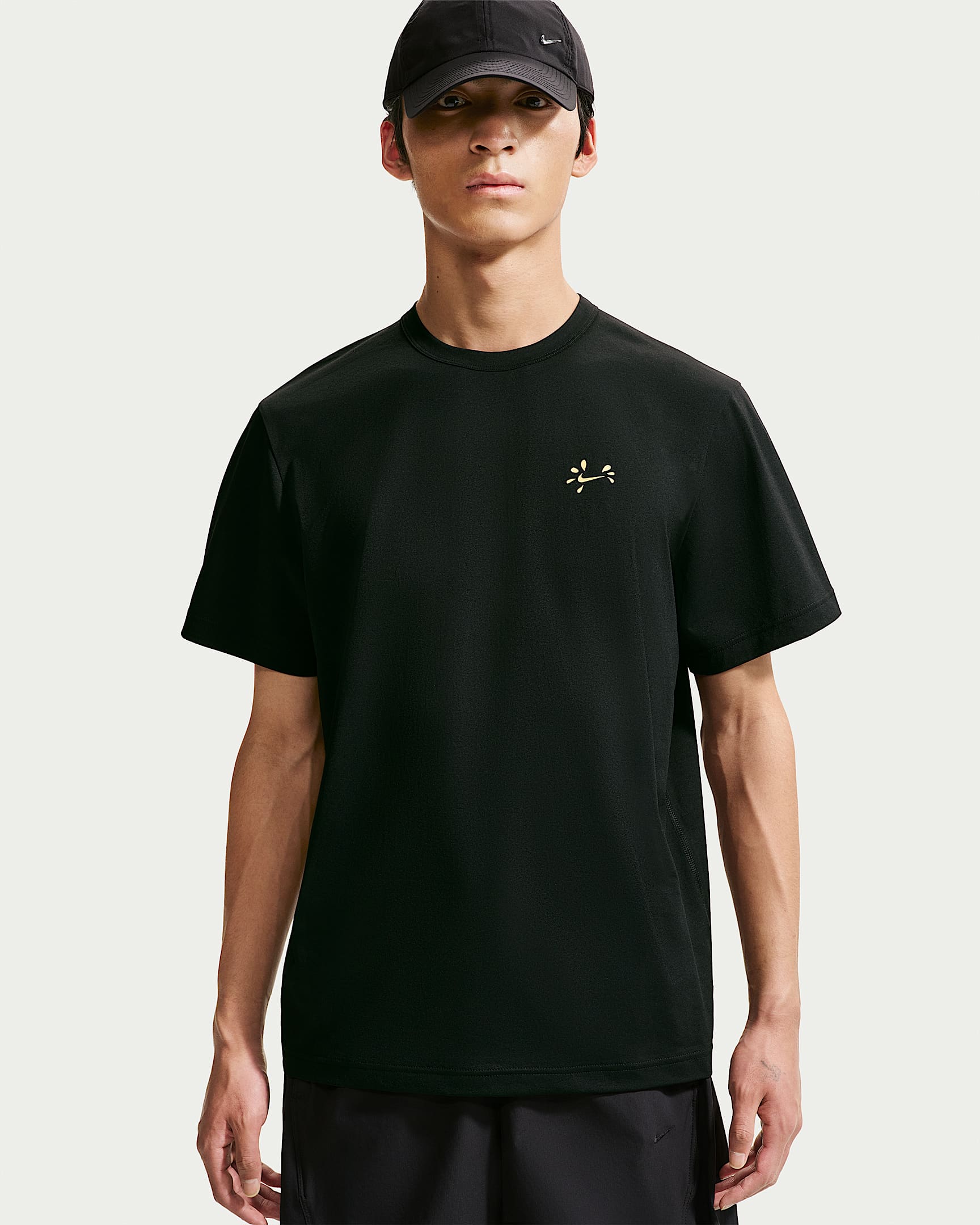 Nike Sportswear 男子速干T恤 - 黑