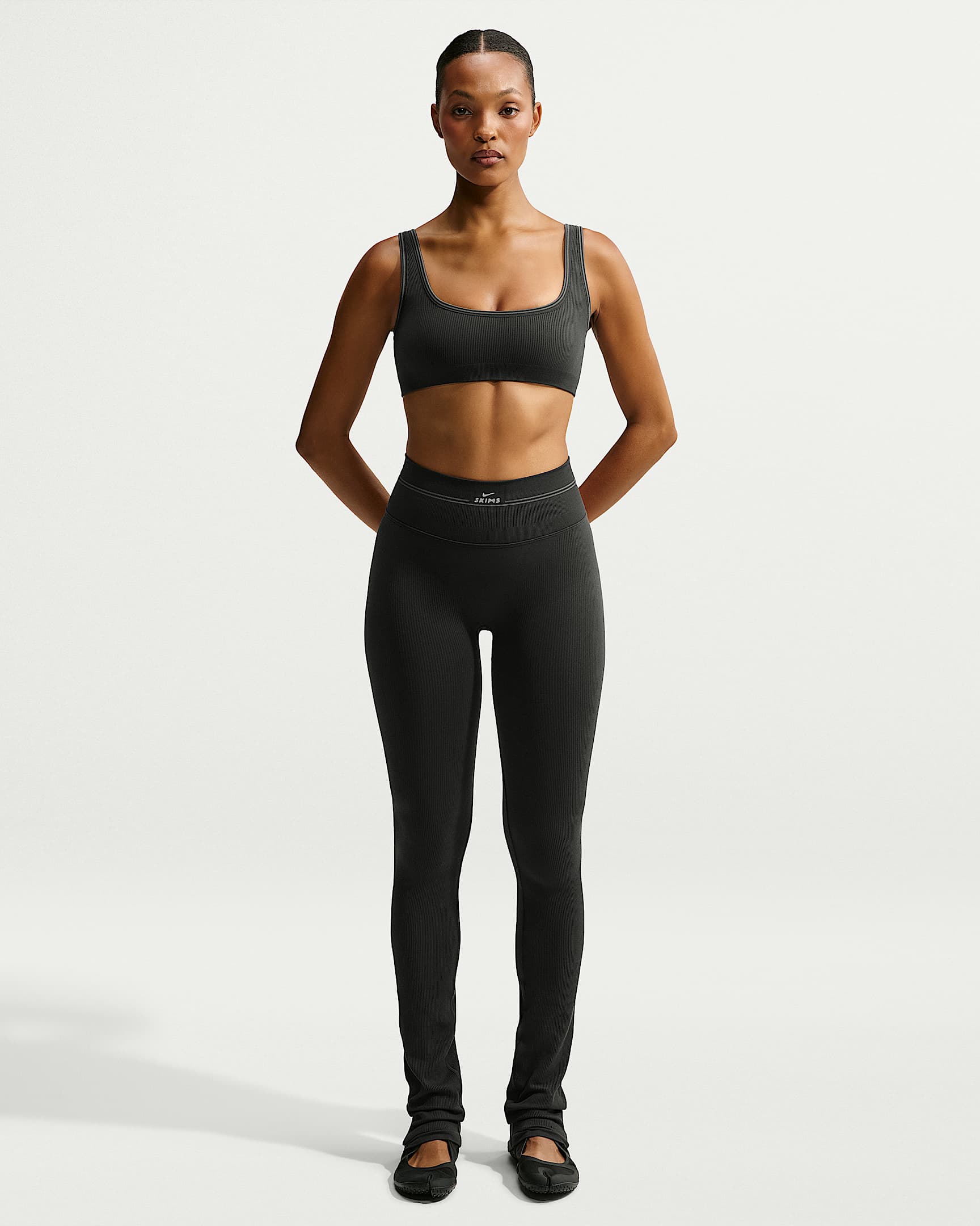 NikeSKIMS Ribbed 女子直筒紧身裤 - NSKM Obsidian/NSKM Armor