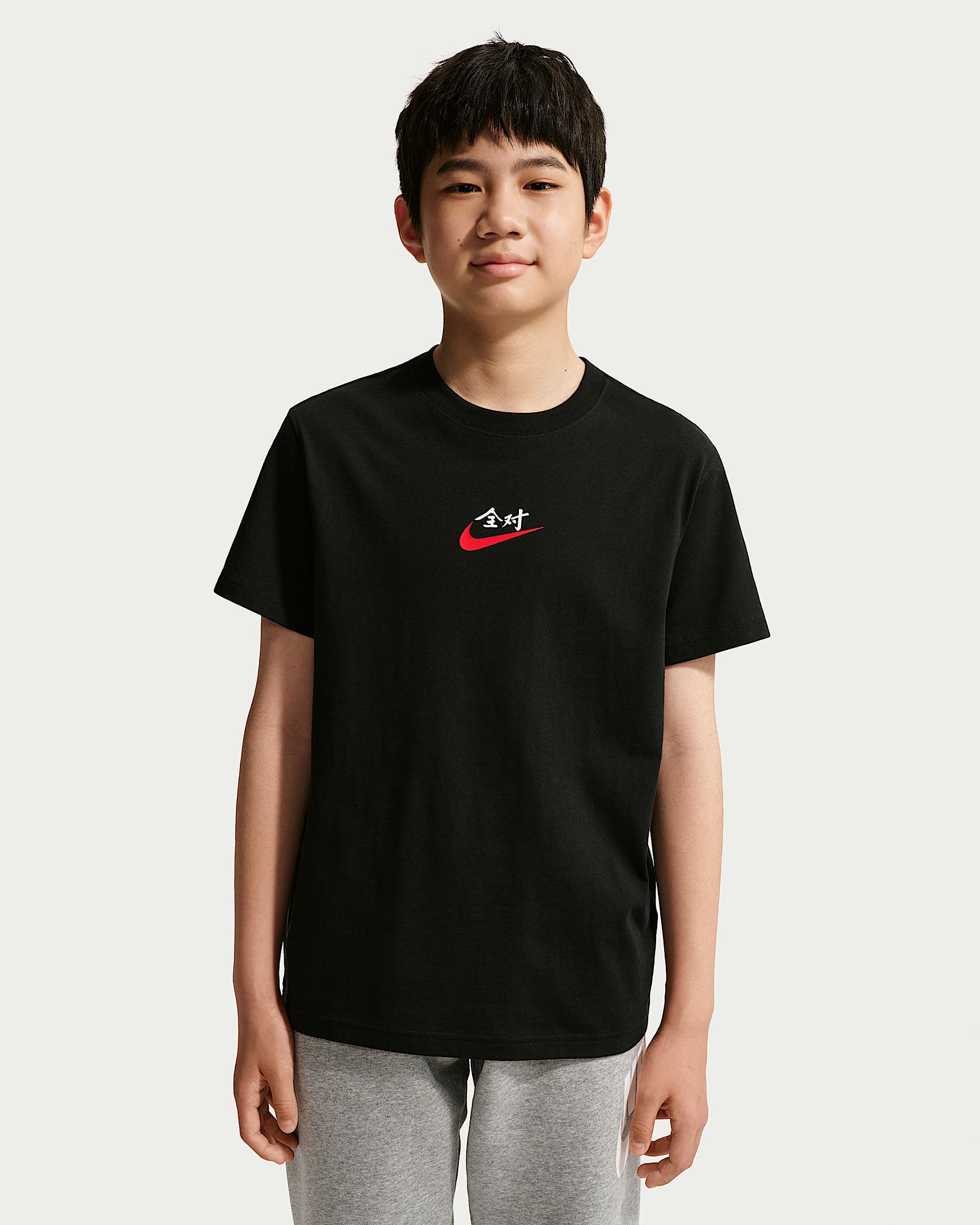 Nike Sportswear "Man Fen" 大童全对满分T恤 - 黑