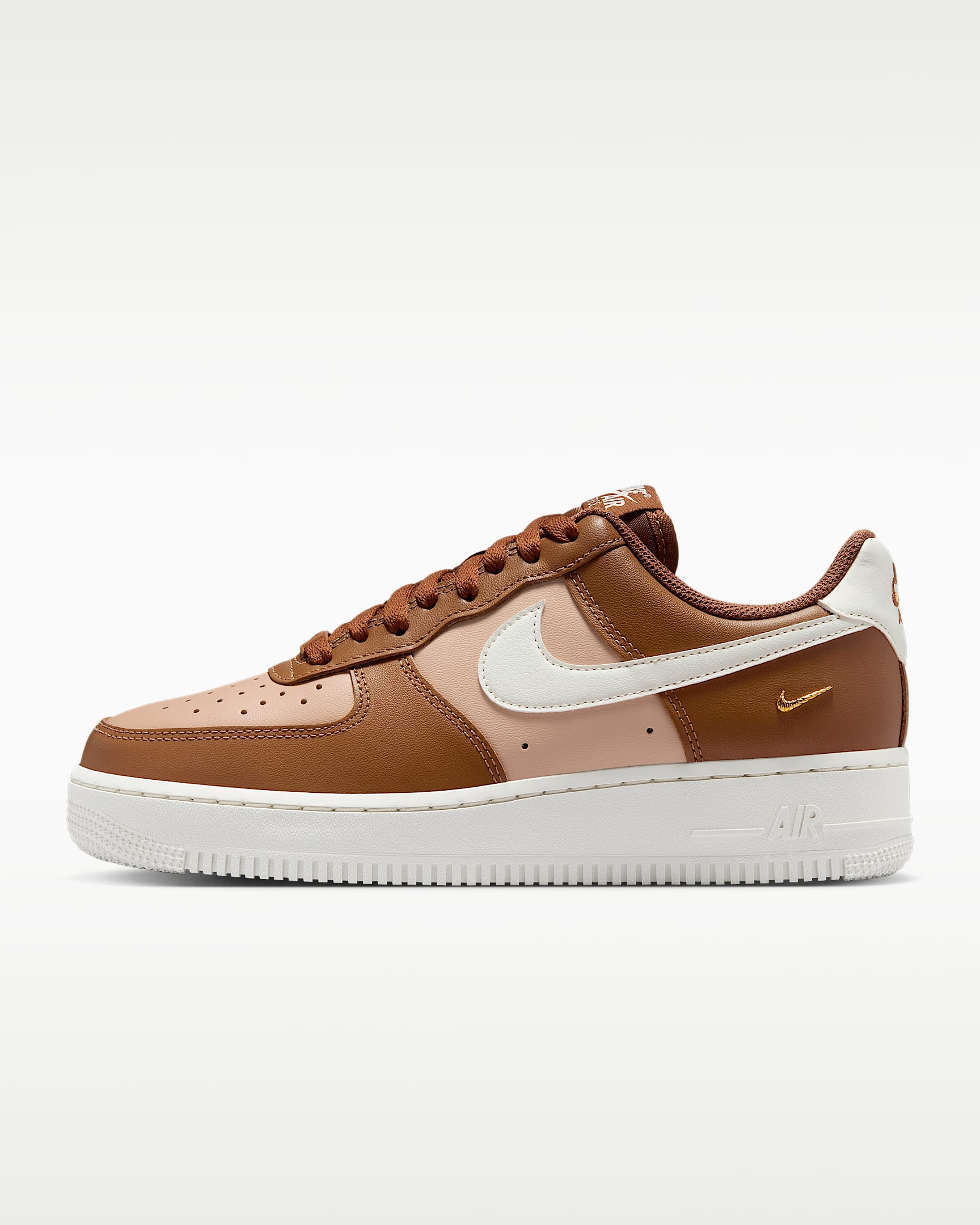 Nike Air Force 1 '07 女子空军一号运动鞋 - 浅英国褐/麻黄/金属色/帆白