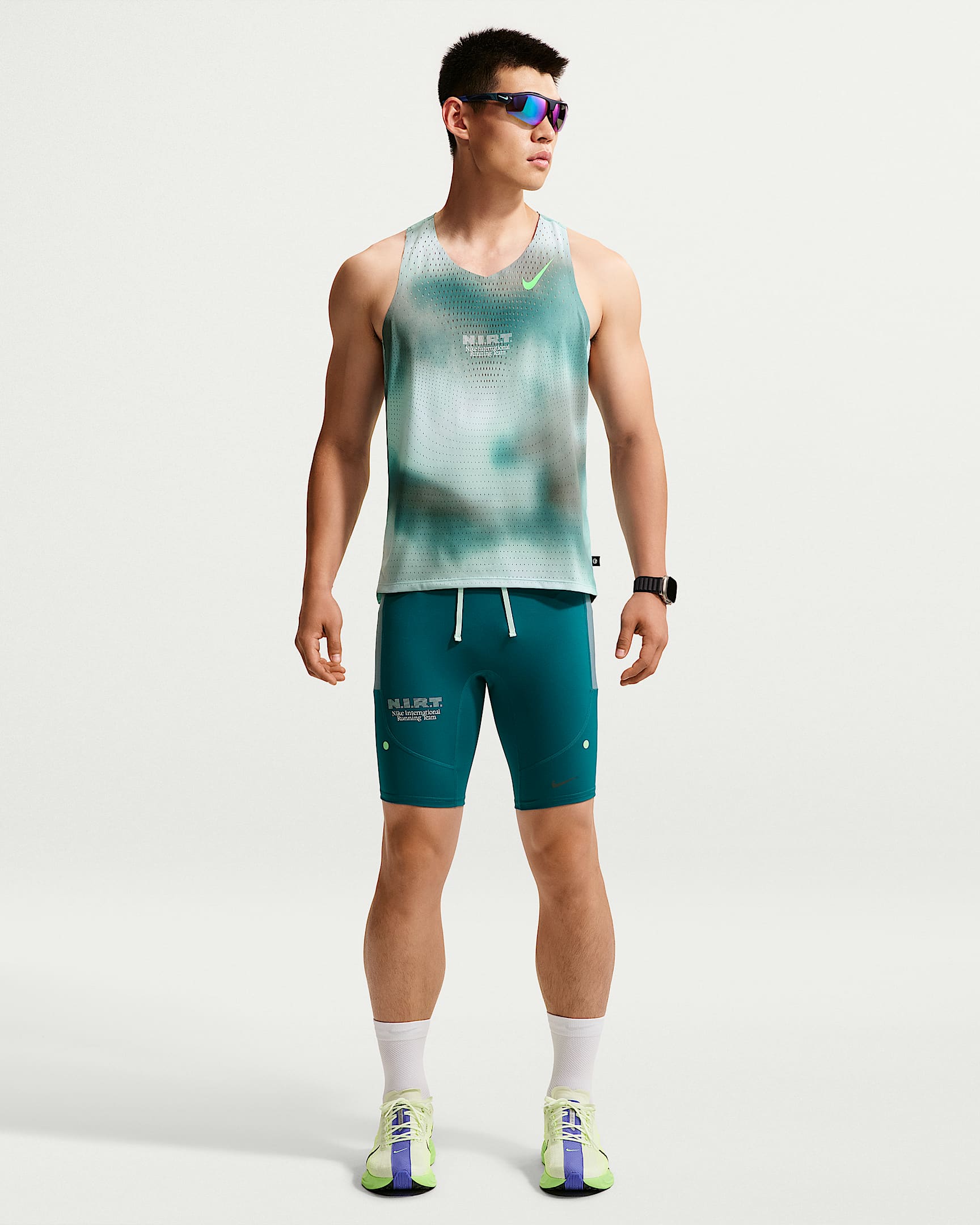 Nike Stride Dri-FIT 男子速干跑步紧身短裤 - 亮杉木绿