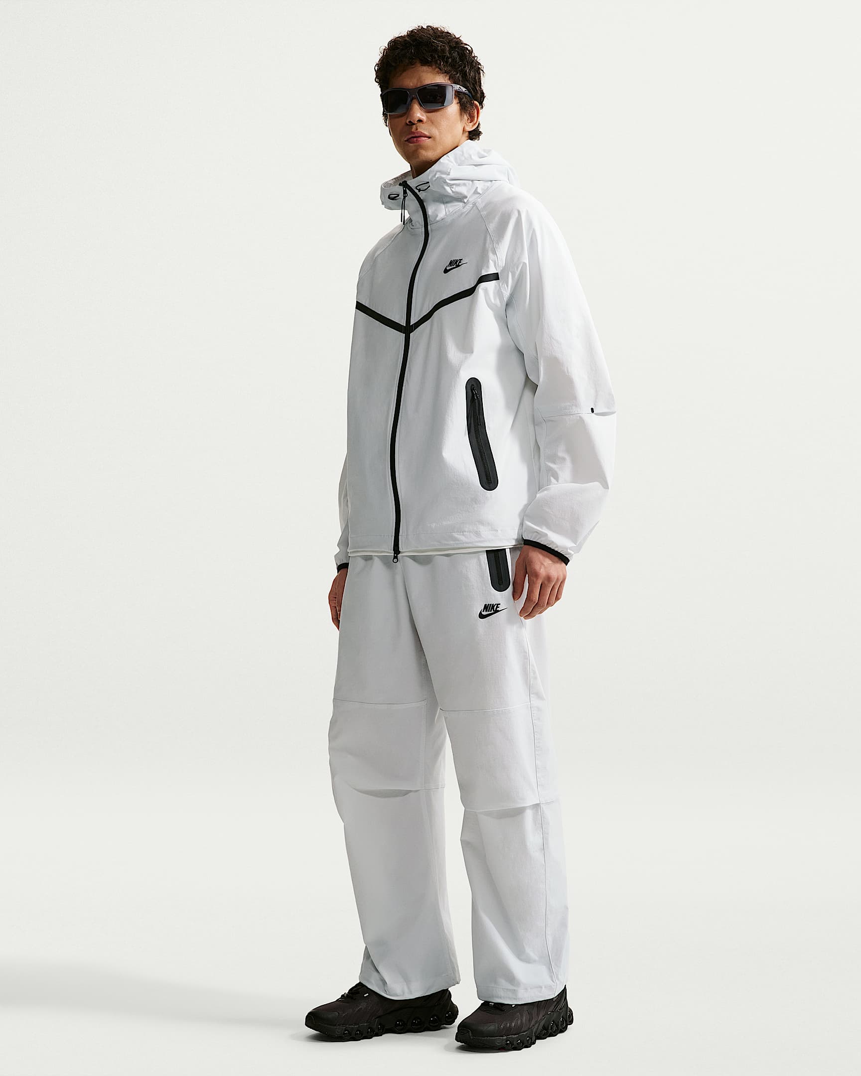 Nike Tech Dri-FIT 男子速干梭织长裤 - 米白/米白/黑