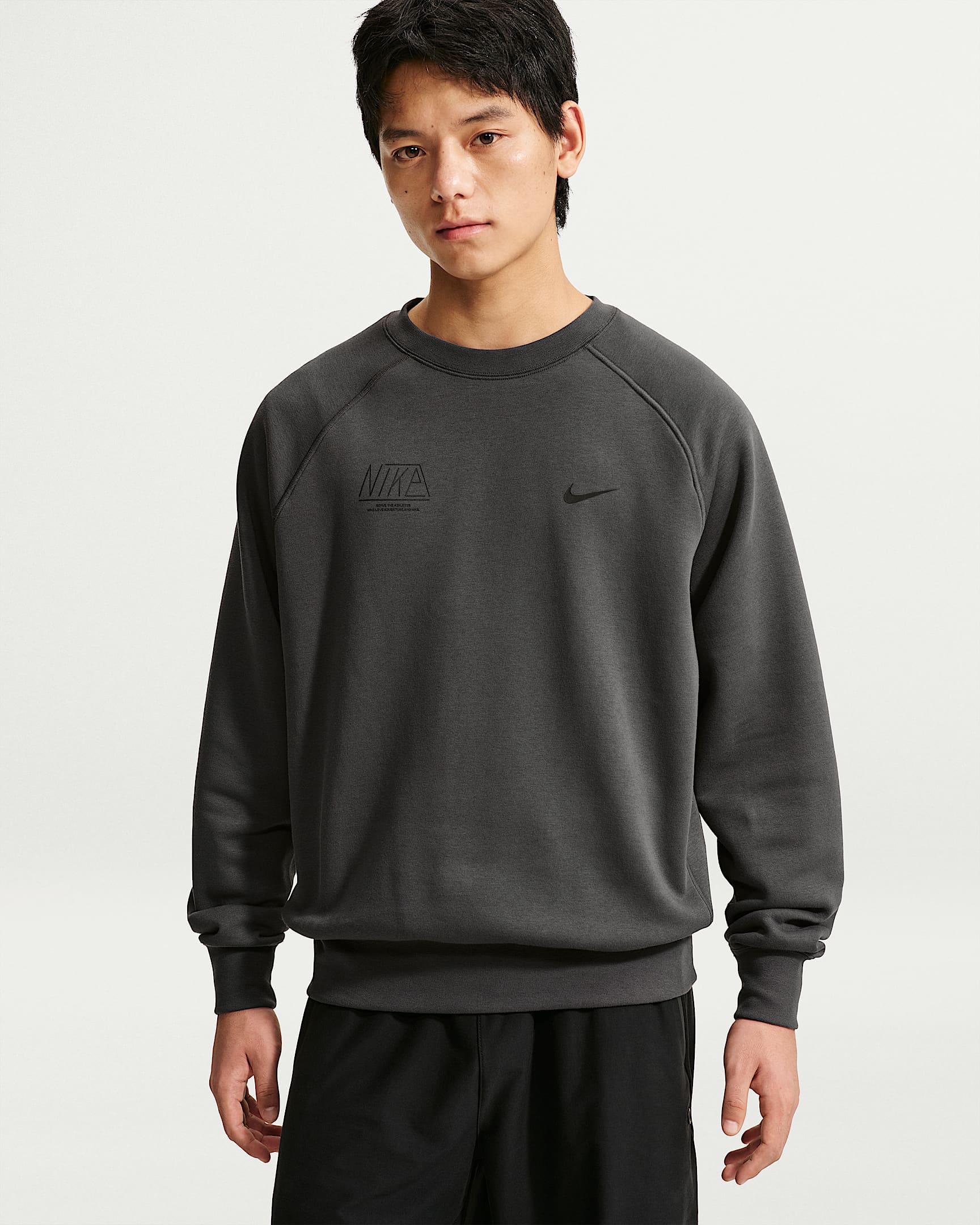 Nike Air 男子加绒圆领上衣 - 煤黑
